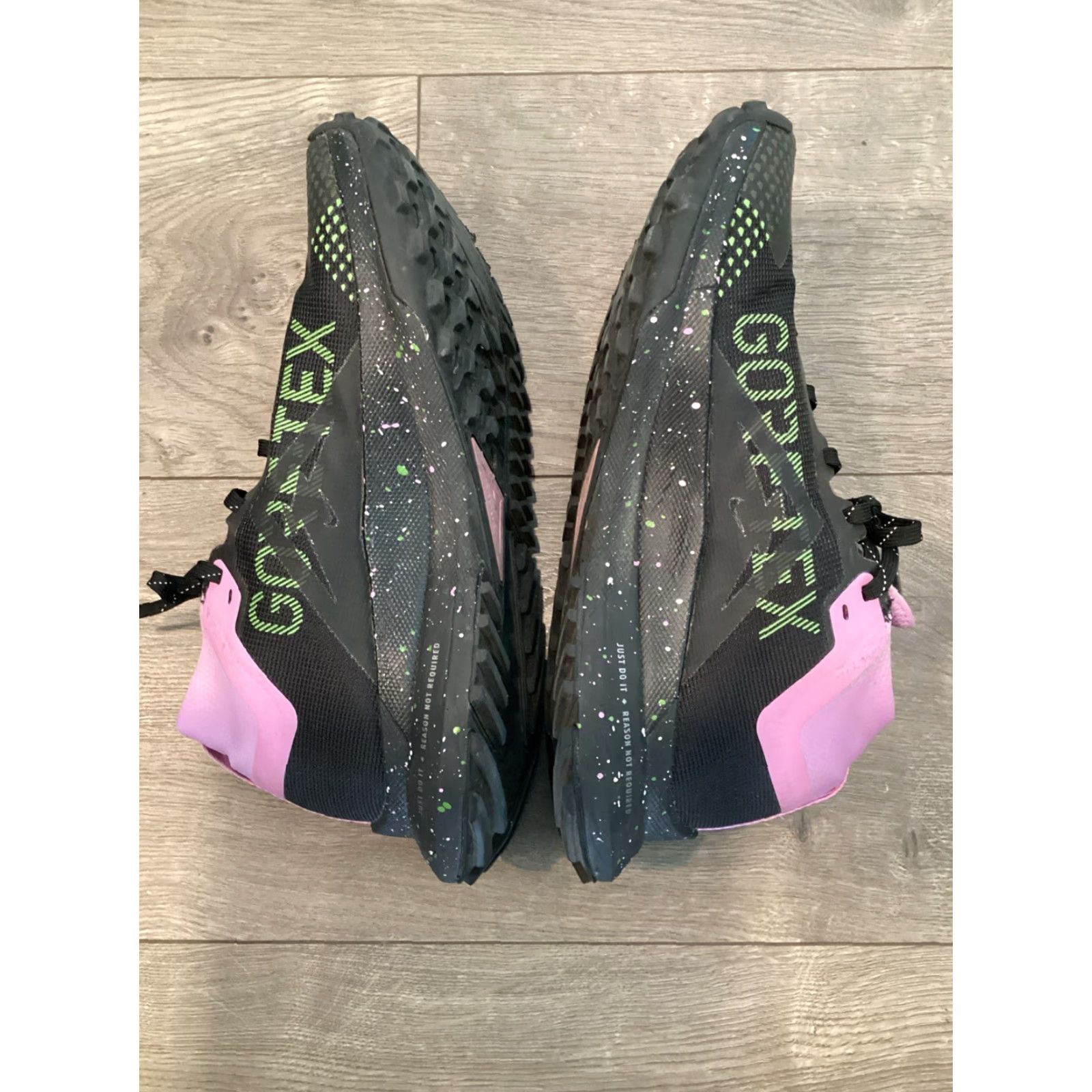 Nike Nike React Pegasus 4 Trail GTX Black Magenta Women Size 9 Sneaker Nike React Trail 4 NBY FN7102-010 Size US 9 / IT 39 - 5 Thumbnail