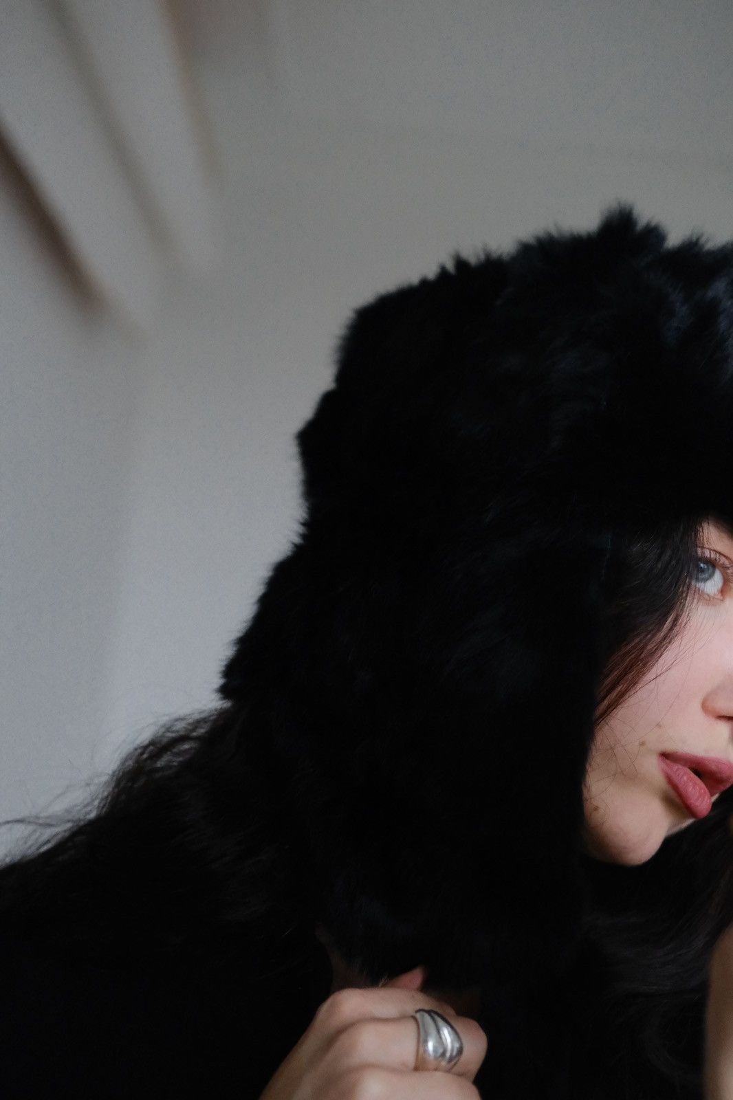 Vintage Black real fur y2k avant garde hat Size ONE SIZE - 6 Thumbnail