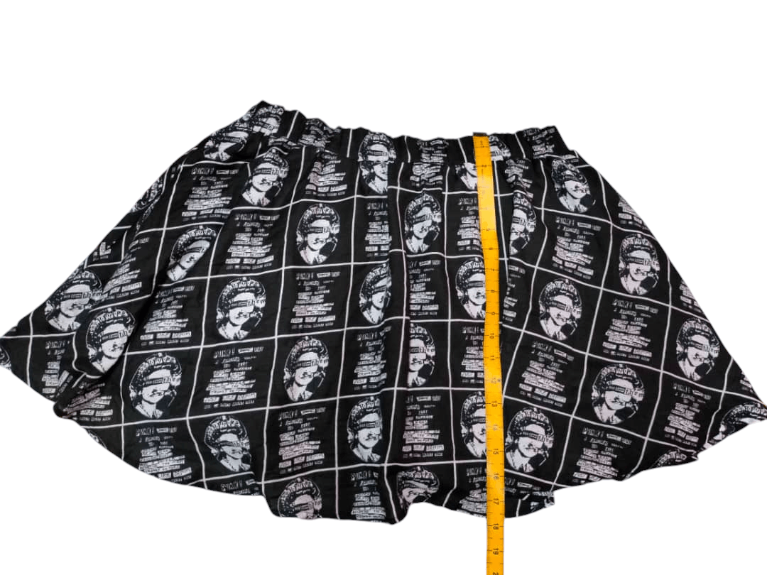 Japanese Brand Rare💥 Juetie Full Print Queen Elizabeth ll Mini Skirt Size 30" / US 8 / IT 44 - 10 Thumbnail