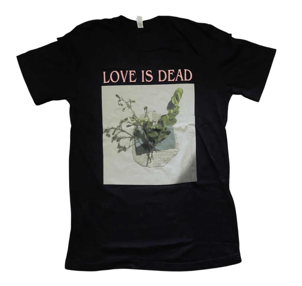 Band Tees Chvrches – Love is Dead Tour Tee Size US M / EU 48-50 / 2 - 1 Thumbnail