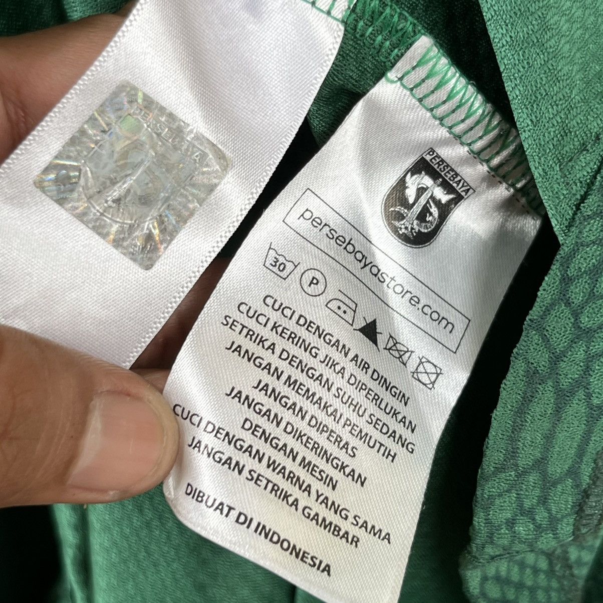 Other RARE PERSEBAYA SURABAYA LIGA 1 INDONESIA MATCH WORN JERSEY Size US XL / EU 56 / 4 - 6 Thumbnail