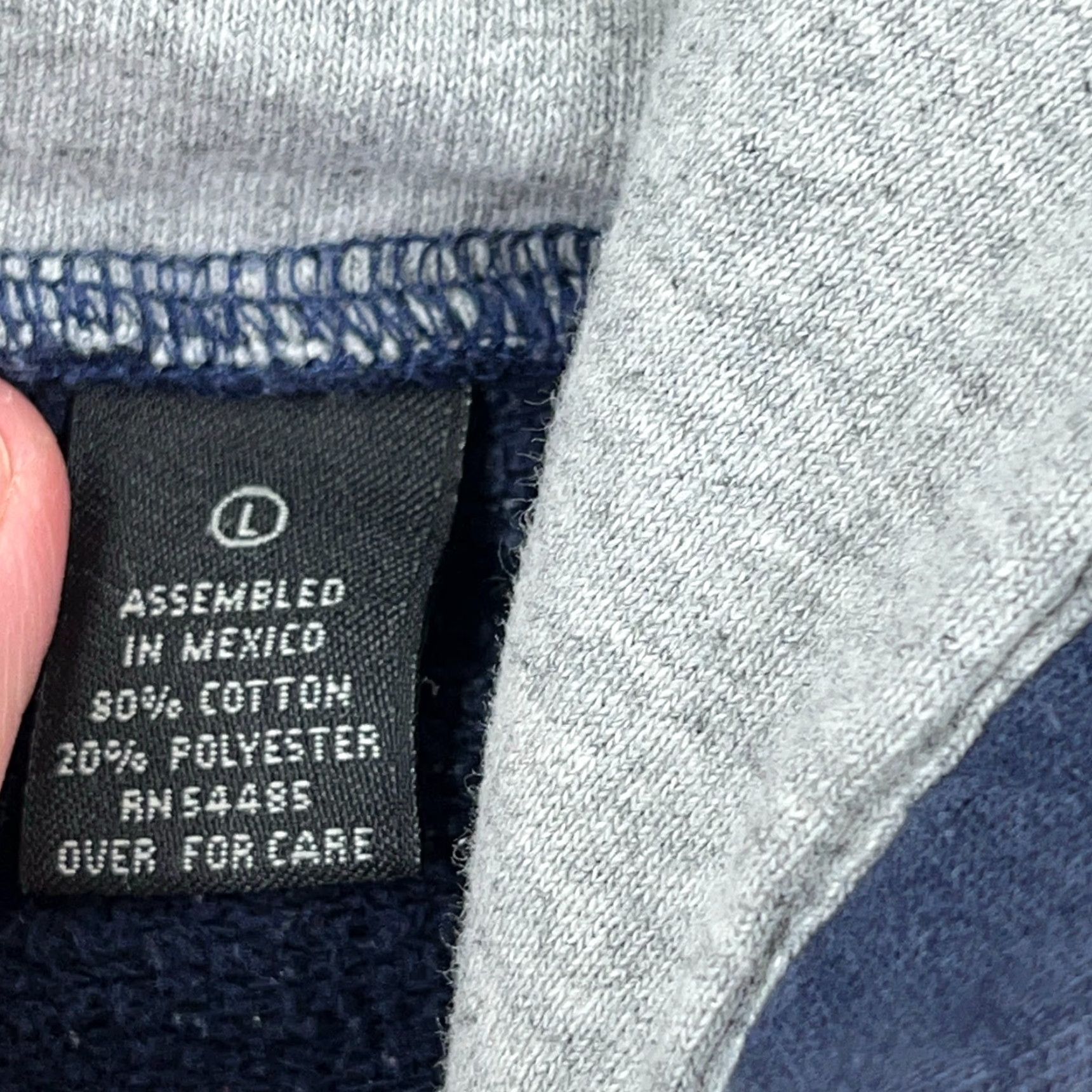 American Eagle Outfitters VINTAGE American Eagle Outfitters Hoodie Men L Blue Sweatshirt Faded Star 90s 2000s Logo Embroidered Pullover Crew Neck All Seasons Size US L / EU 52-54 / 3 - 7 Thumbnail