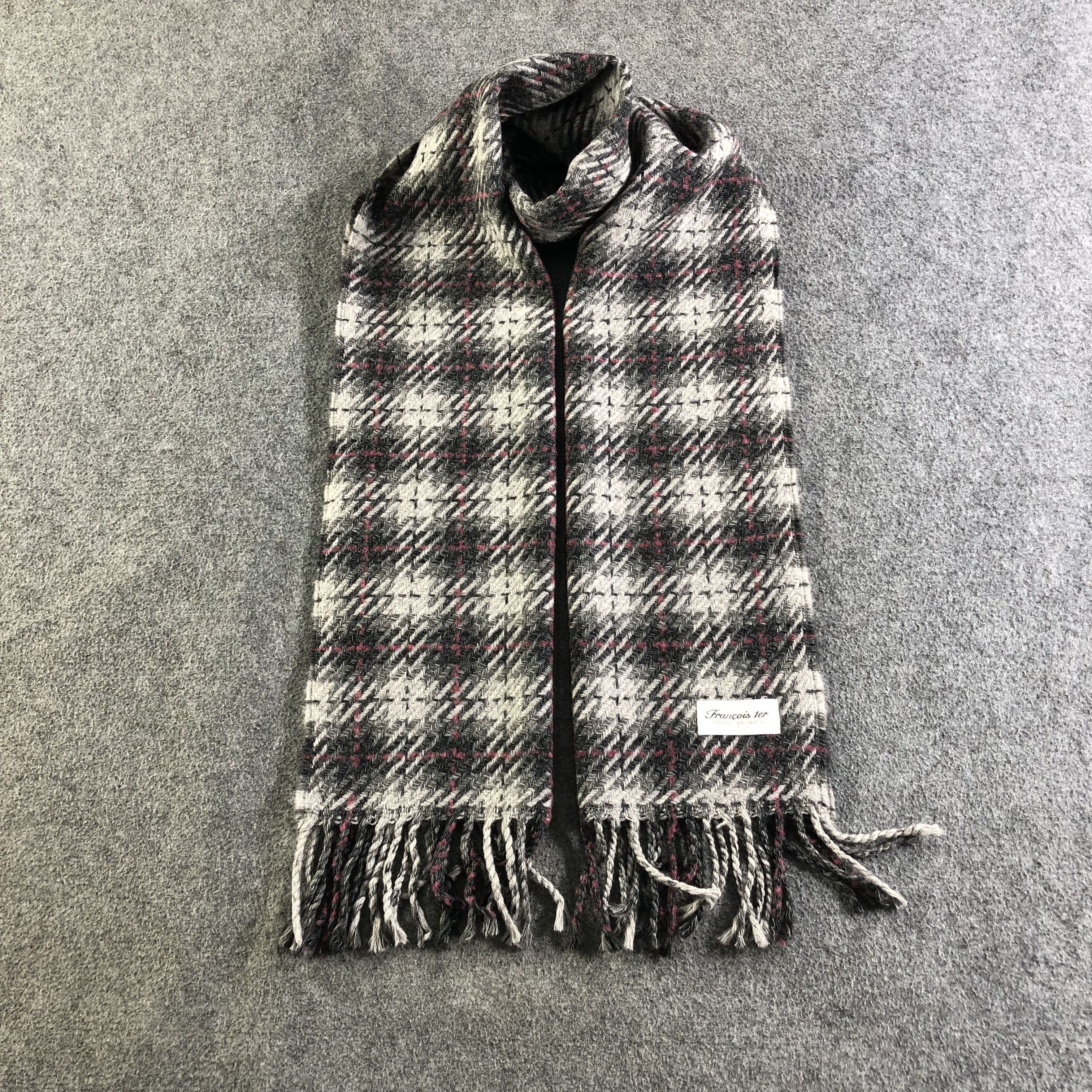 Pierre Balmain Pierre Balmain Tartan Wool Scarf Muffler Neckwear V2542 Size ONE SIZE - 1 Thumbnail