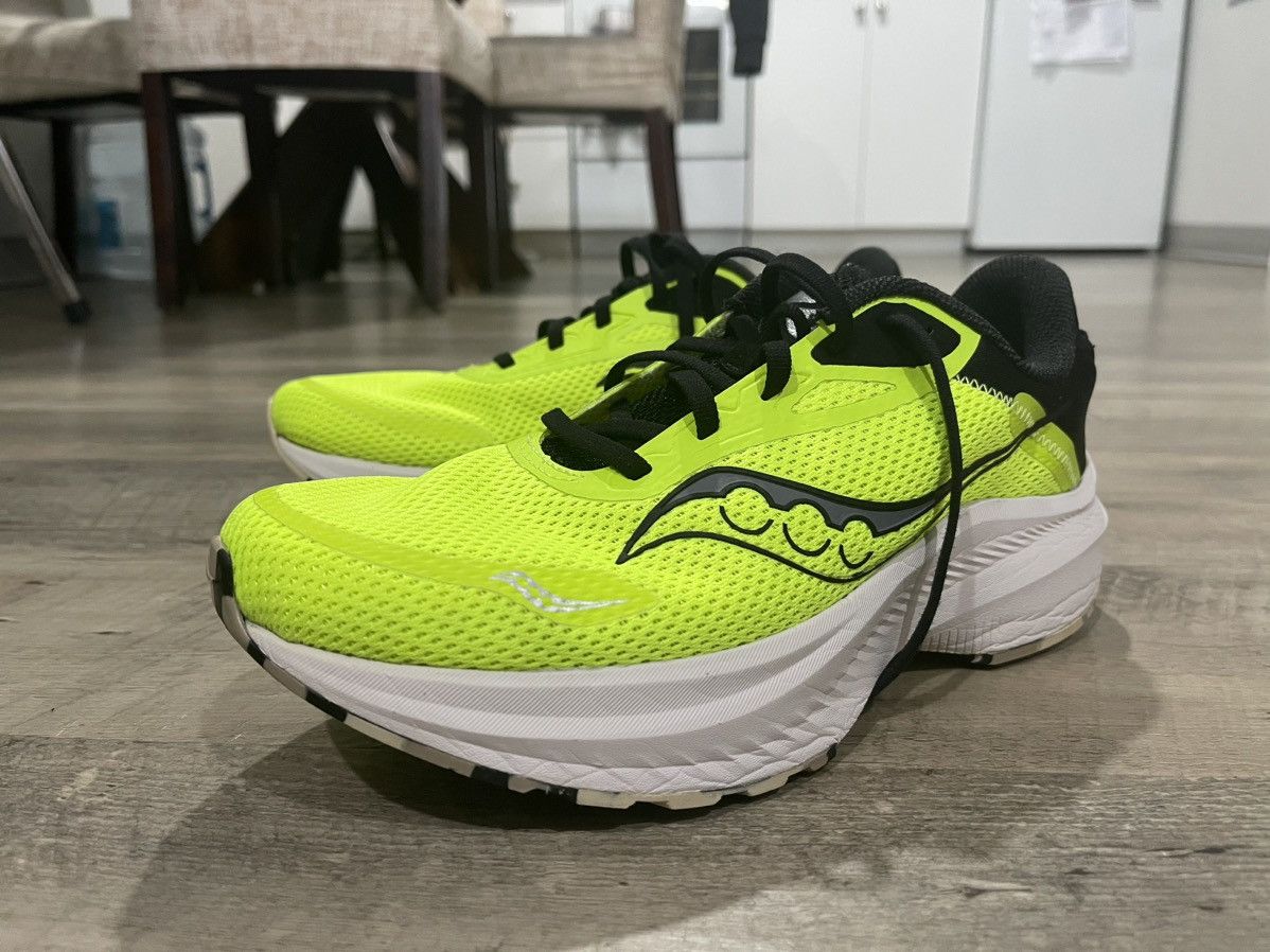 Saucony Saucony running shoes Size US 10 / EU 43 - 1 Thumbnail