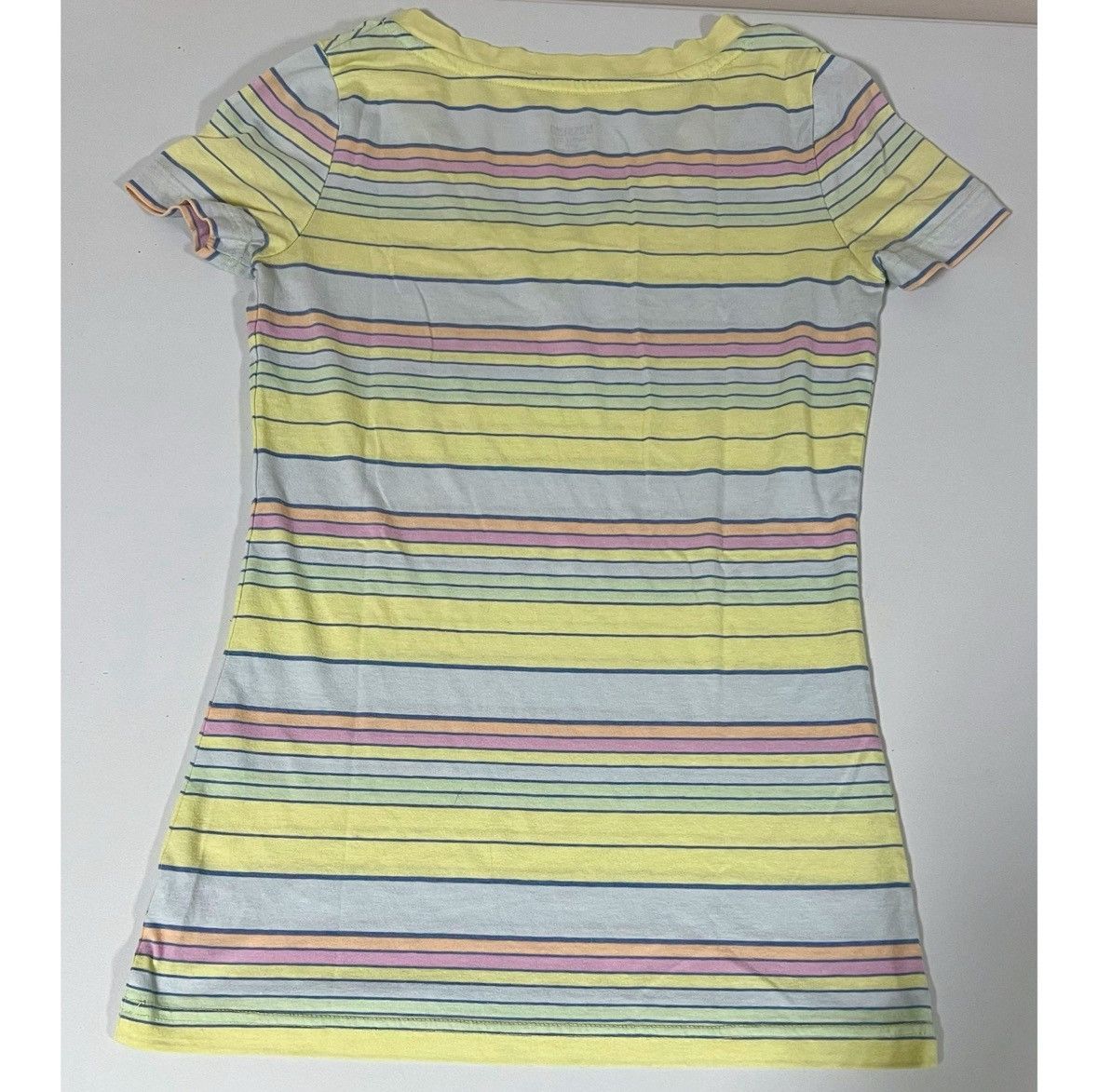 Mossimo Mossimo Yellow Pastel Striped V-Neck Shirt Top Tee Size XS🌸✨ Size XS / US 0-2 / IT 36-38 - 5 Thumbnail
