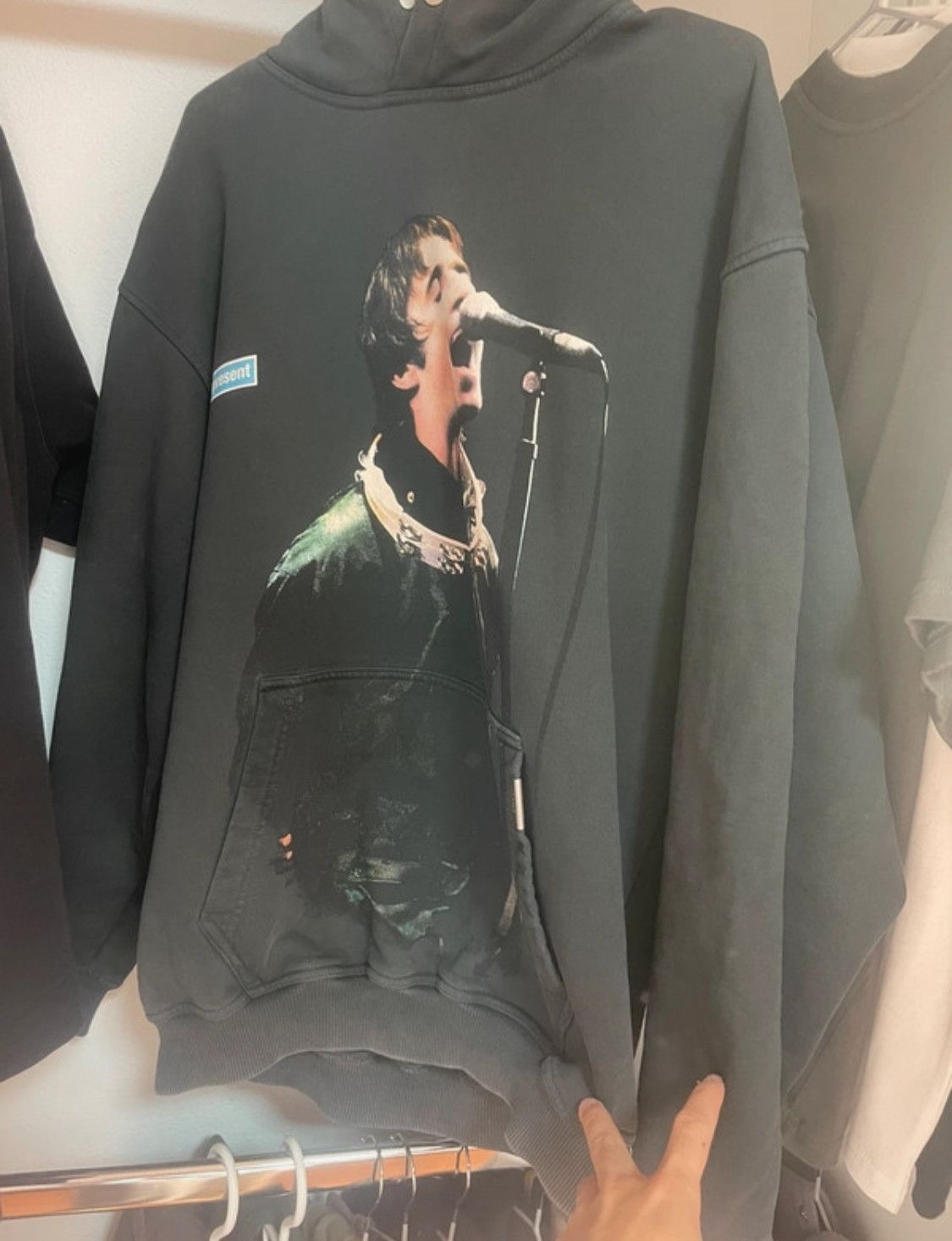 Represent Clo. Represent liam gallagher tambourine hoodie Size US M / EU 48-50 / 2 - 12 Thumbnail