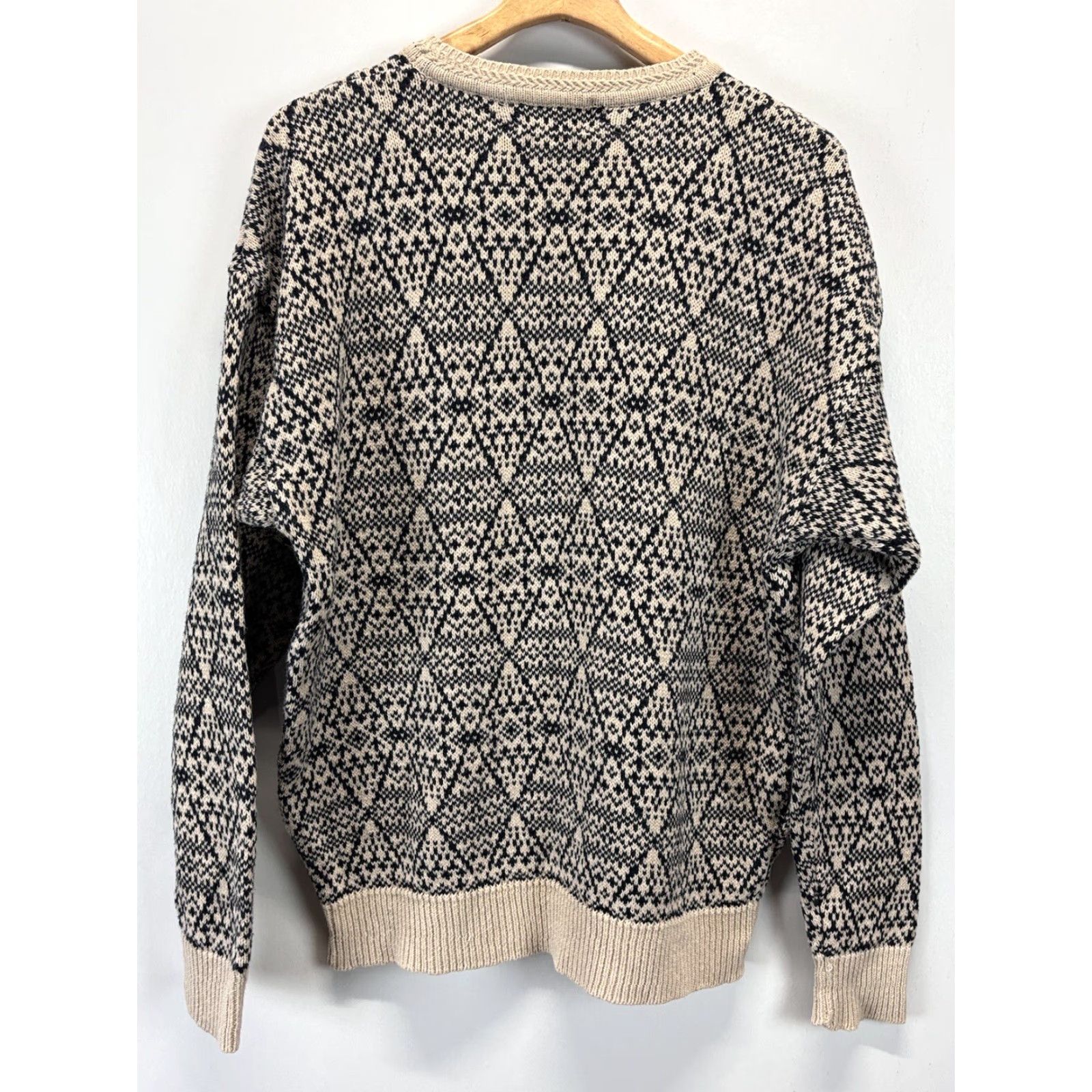 X-LARGE VINTAGE Woods & Gray Sweater Shirt Men XL Tan Black Geometric Ski Crew Neck Geometric 90s? Size US XL / EU 56 / 4 - 2 Thumbnail