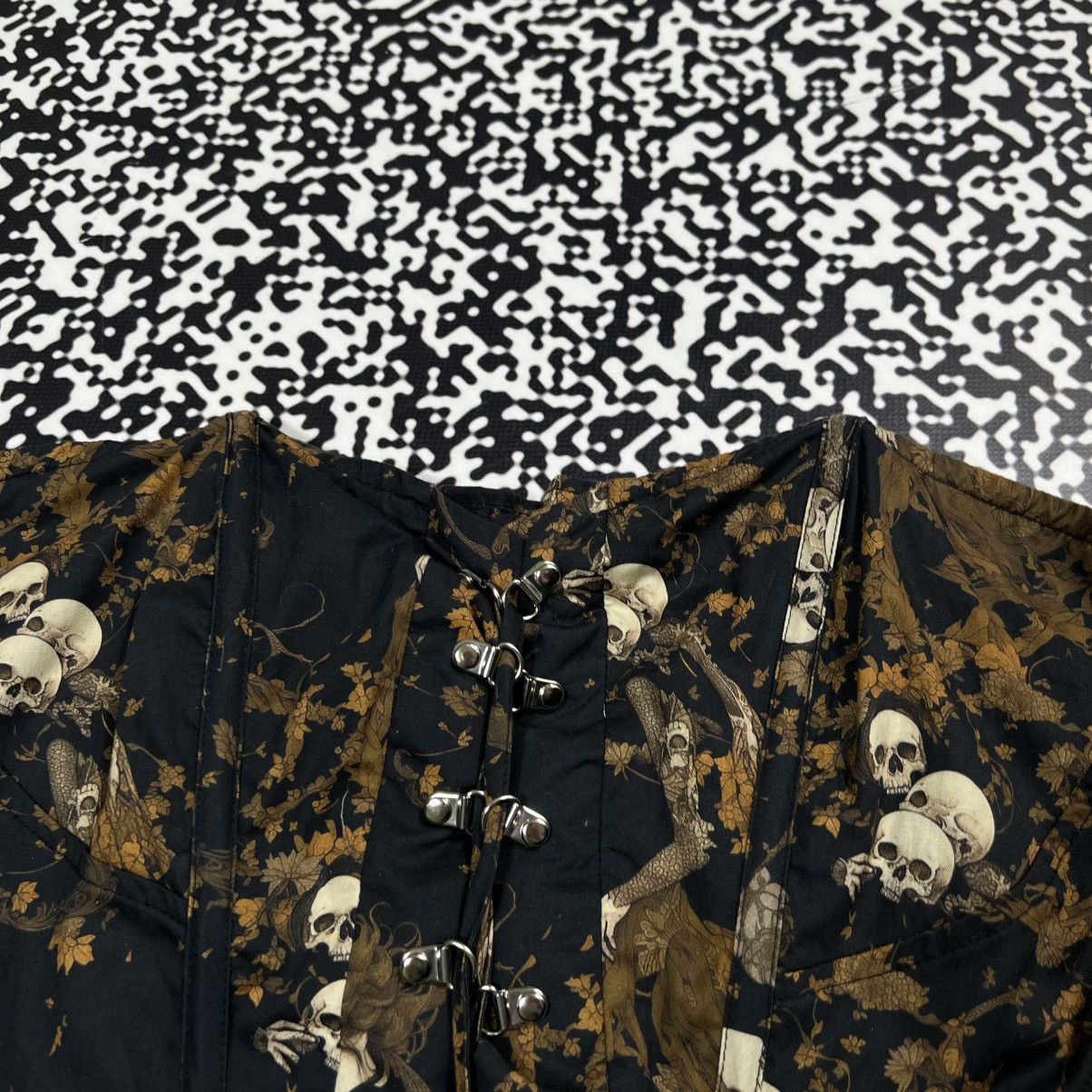 Disturbia Vintage Y2K Disturbia Gothic Skull Bones Japanese Tank Top Size XL / US 12-14 / IT 48-50 - 9 Thumbnail