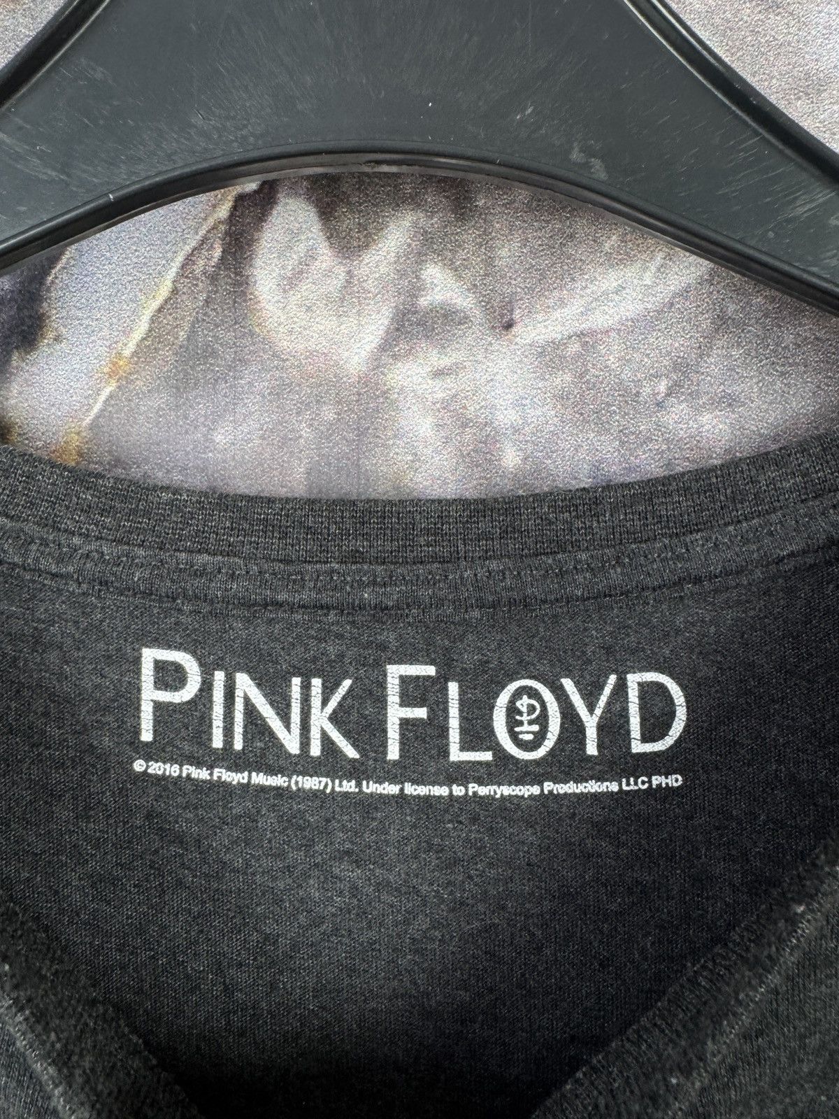 Pink Floyd Men’s Pink Floyd Music (1987) T-Shirt Rock Band Size XL Size US XL / EU 56 / 4 - 9 Thumbnail