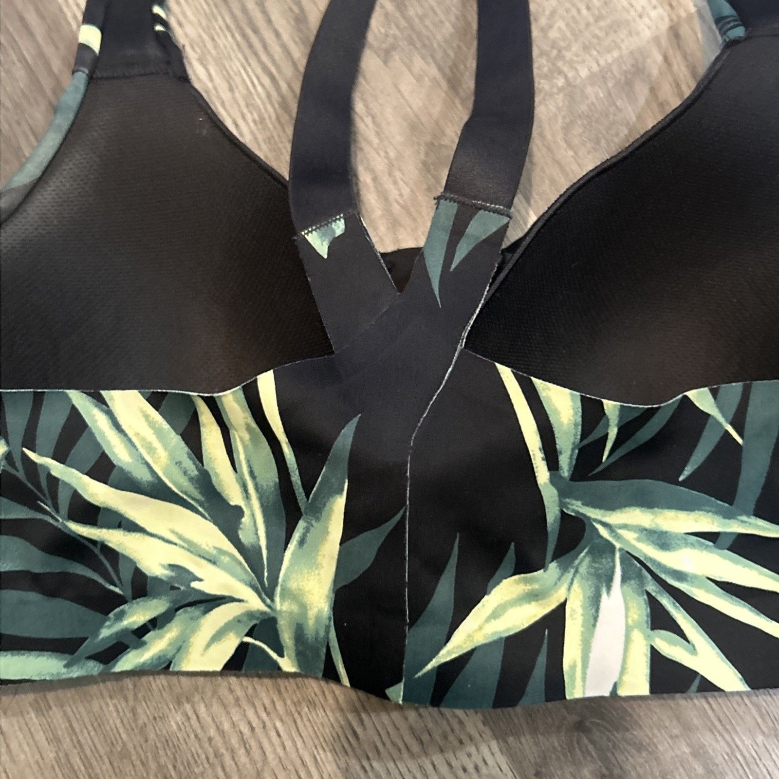 Victoria's Secret Victoria Secret 36B Lot Of 3 -read description Size ONE SIZE - 17 Thumbnail