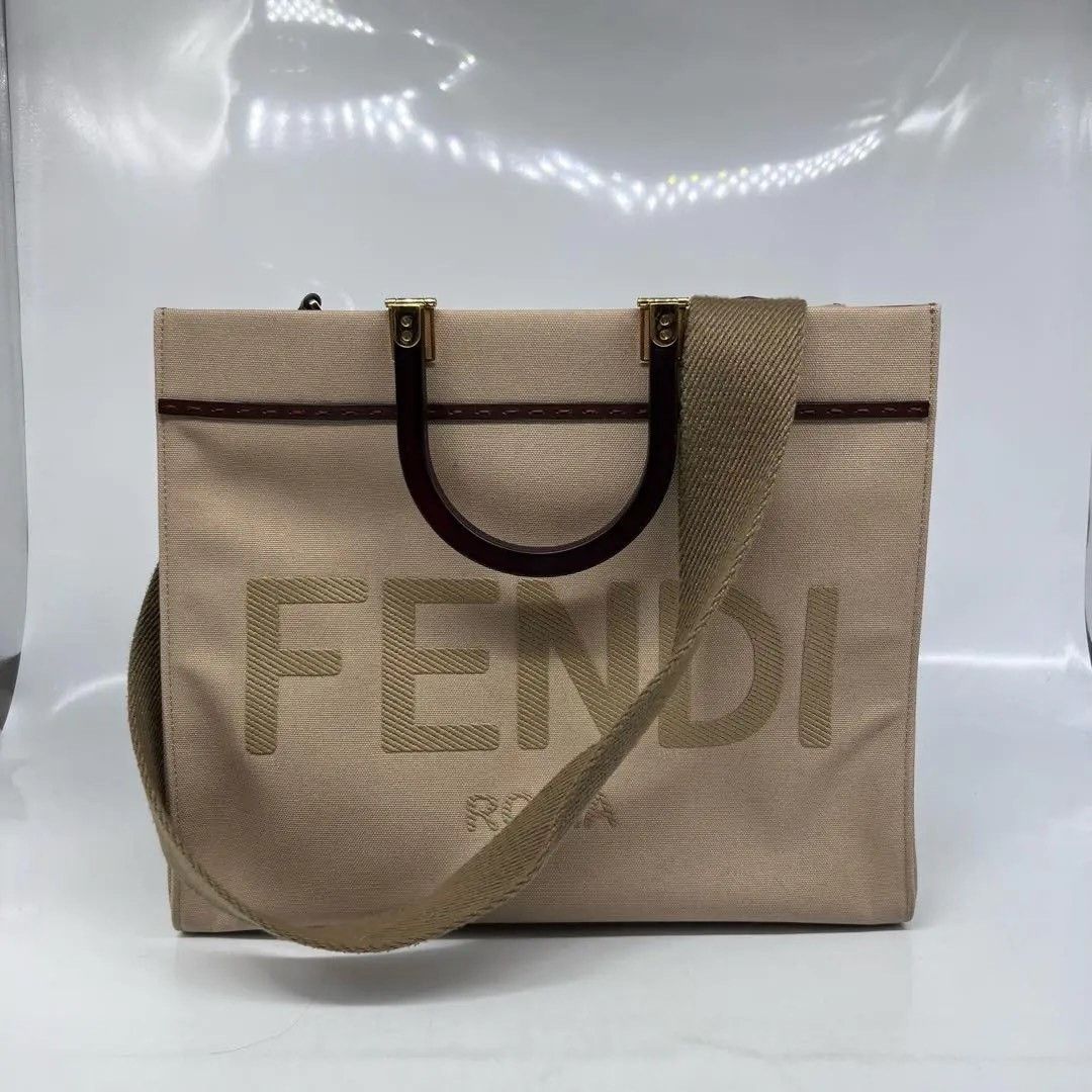 Fendi Pre-loved Bag Very good condition Size ONE SIZE - 1 Thumbnail