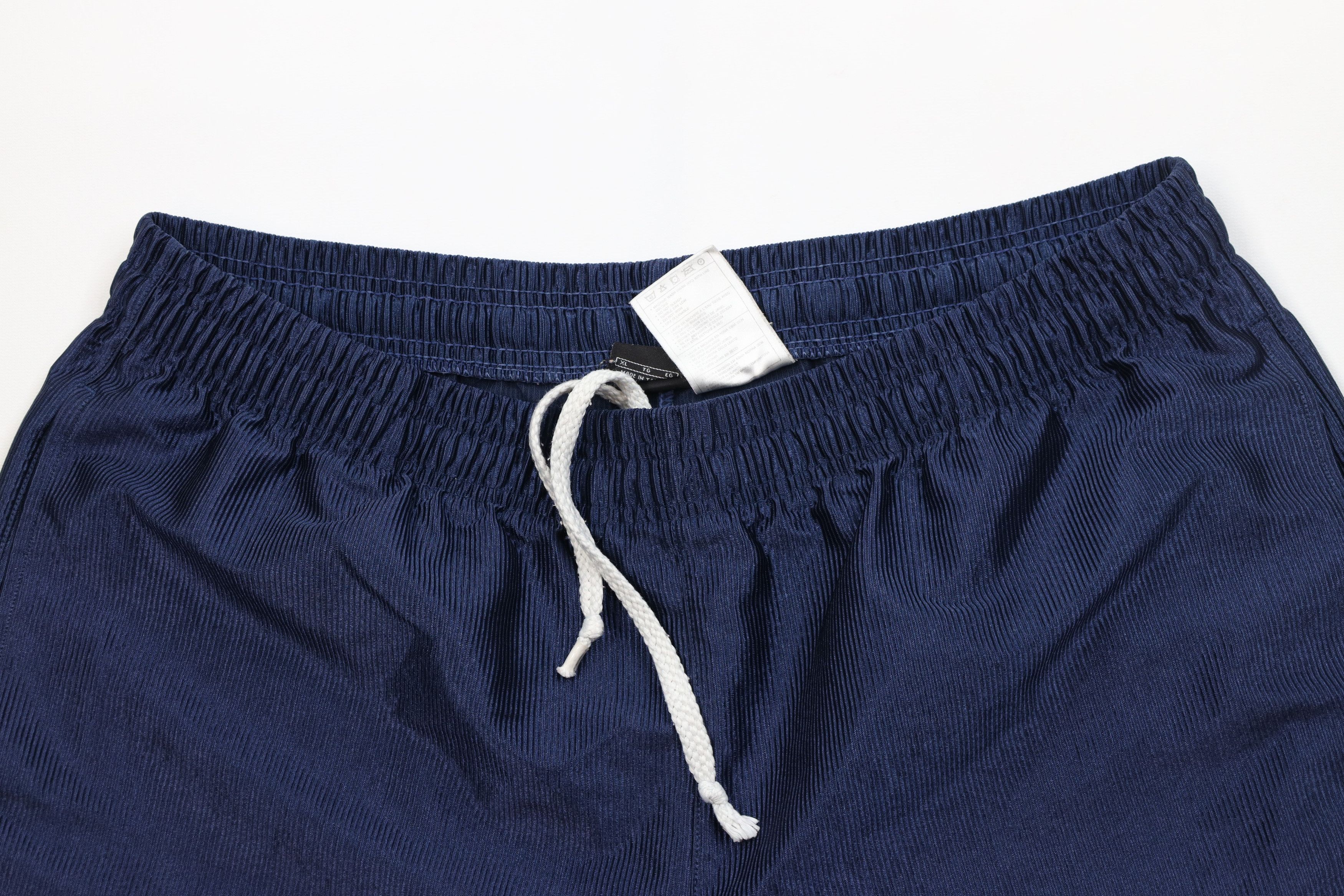 Nike Vintage Nike Swoosh Heavyweight Dazzle Basketball Shorts Size US 36 / EU 52 - 2 Thumbnail
