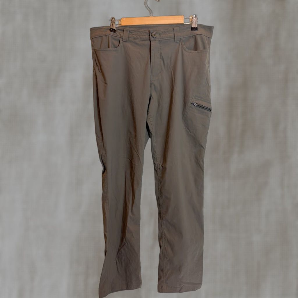 Eddie Bauer VINTAGE Eddie Bauer Women’s Cargo Pants Olive Nylon Spandex 36x31 Size 16 Womens Size 38" / US 16 / IT 52 - 1 Thumbnail