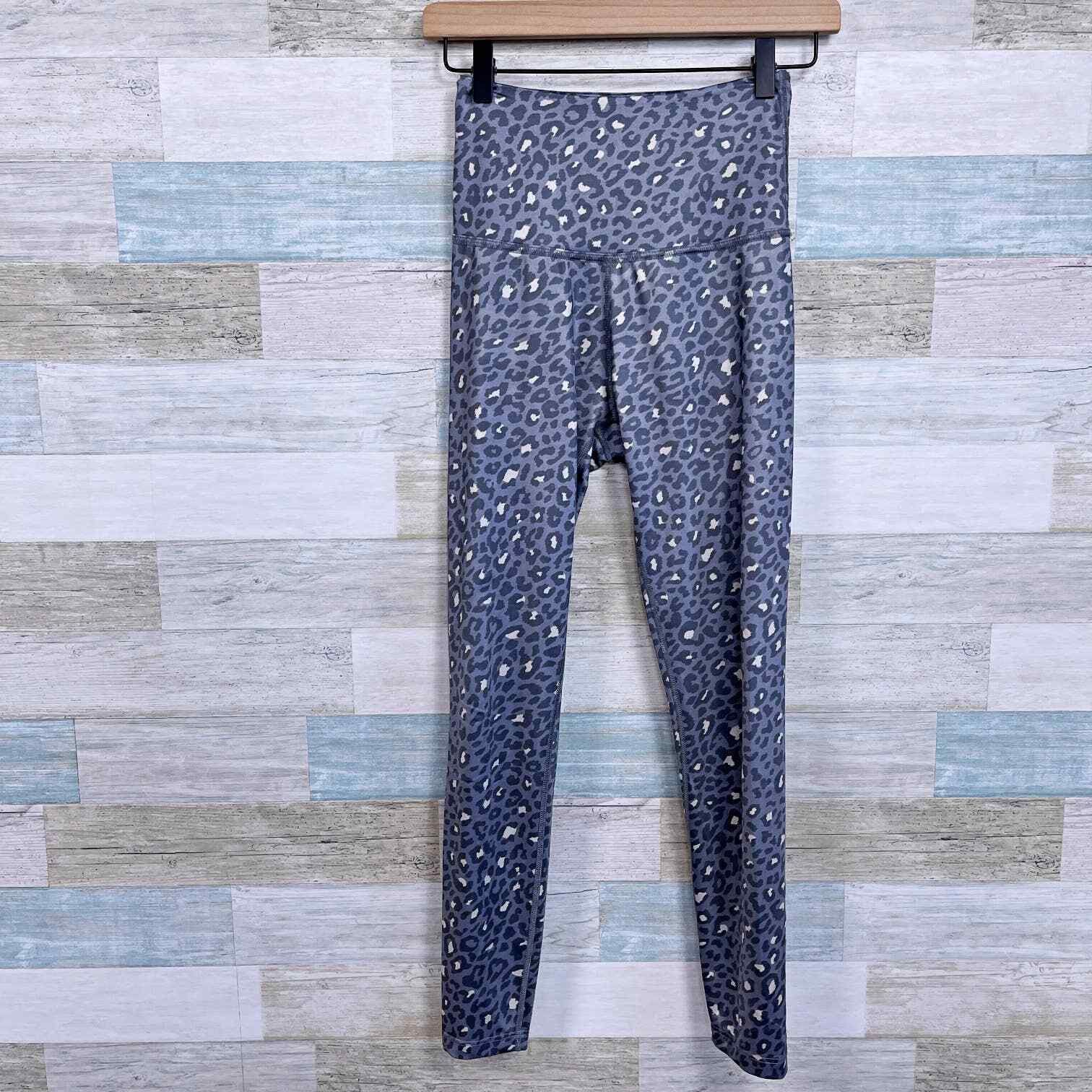 Beyond Yoga Beyond Yoga Leopard Lux Print High Waist Leggings Gray S Size 25" / US 0 / IT 36 - 1 Thumbnail