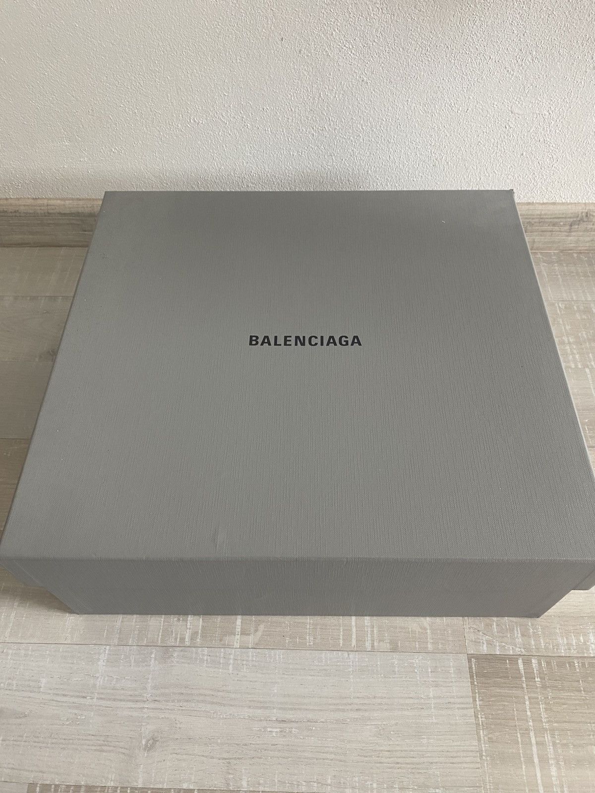 Off White 5.0 US 8.5/ Eu 41