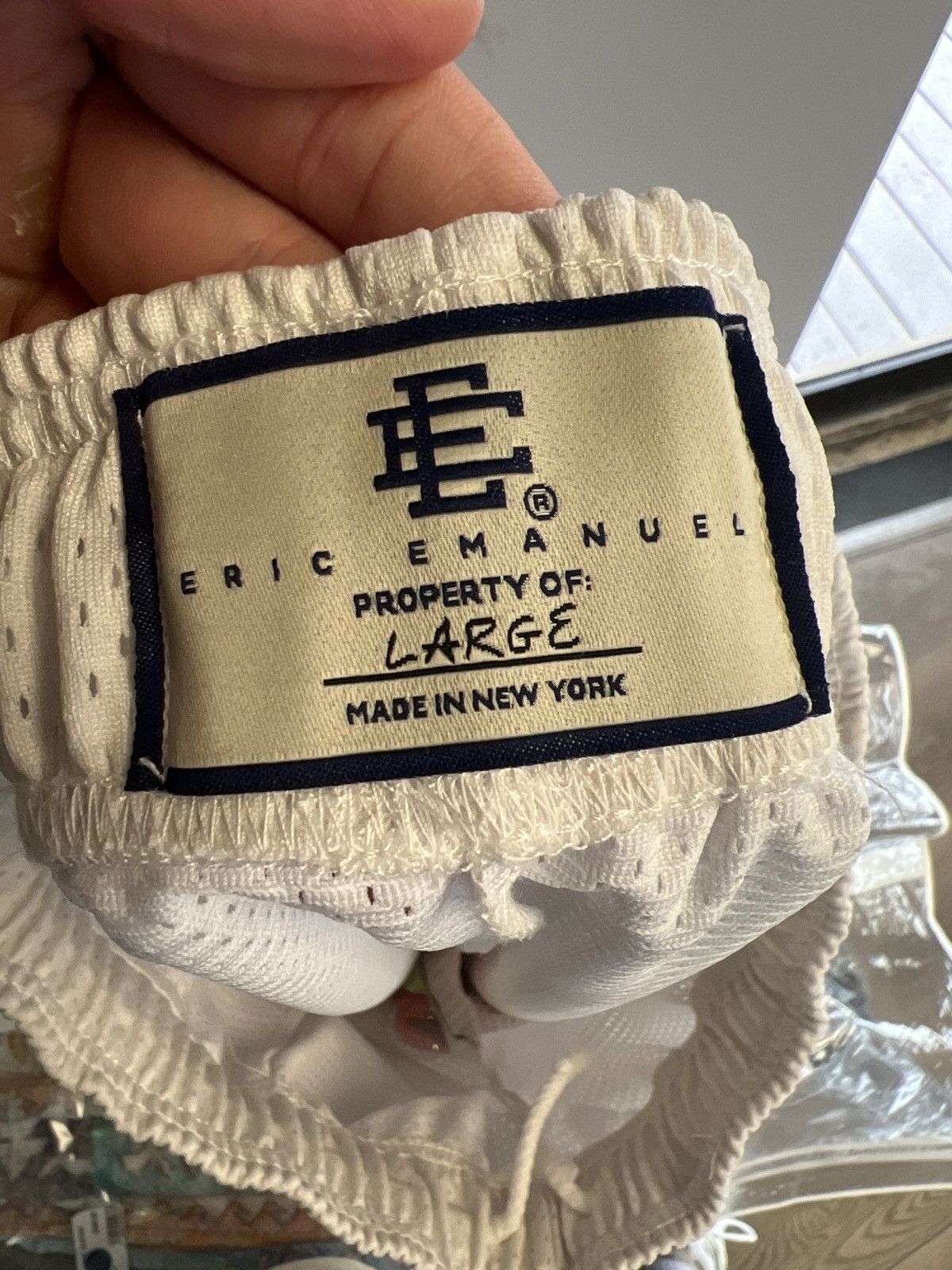 Eric Emanuel Eric Emanuel Basic Shorts White Brown Wave Size US 32 / EU 48 - 3 Thumbnail