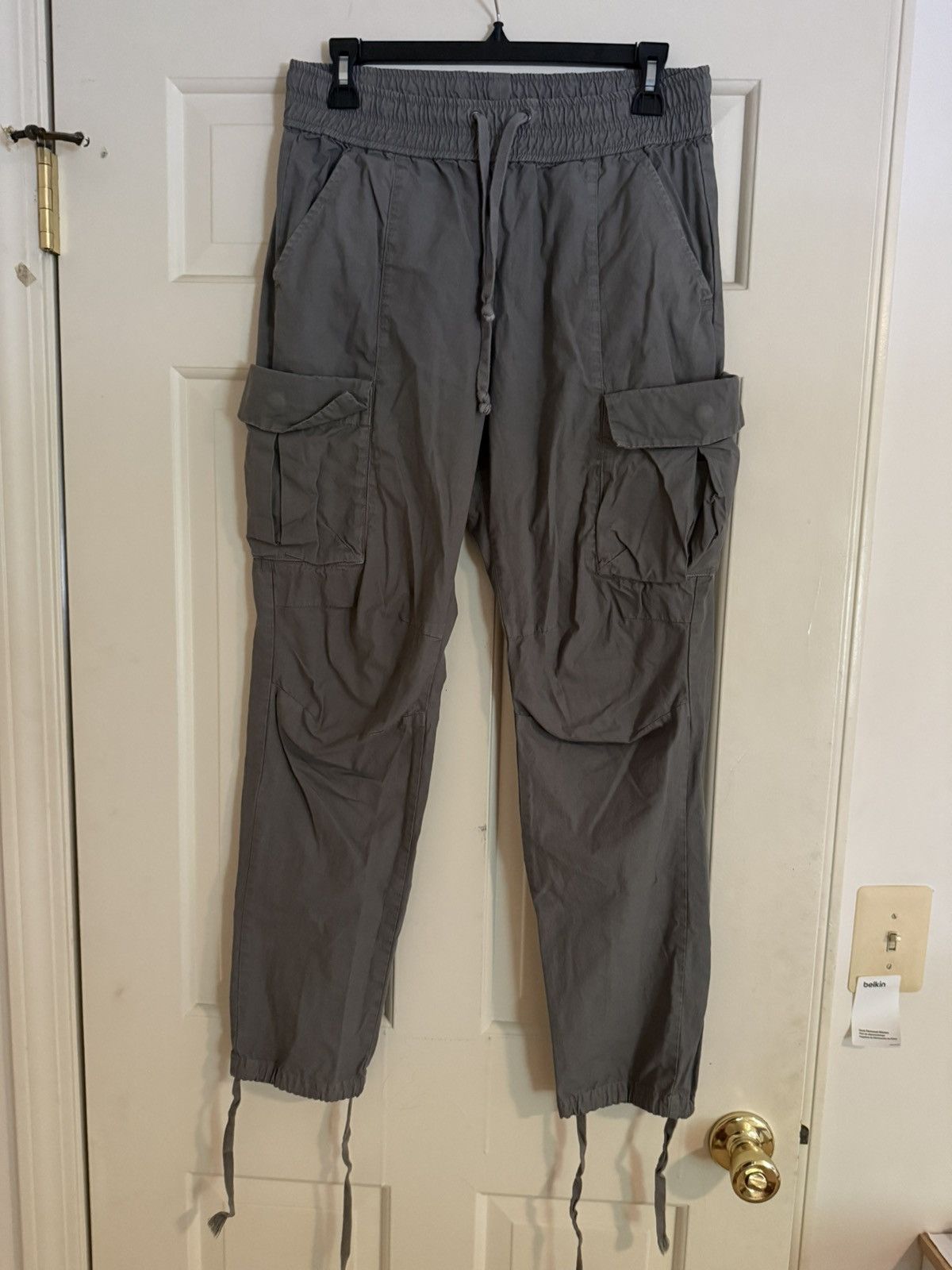 John Elliott JOHN ELLIOTT GREY SATEEN CARGO PANTS SIZE 0 XS Size US 28 / EU 44 - 1 Thumbnail