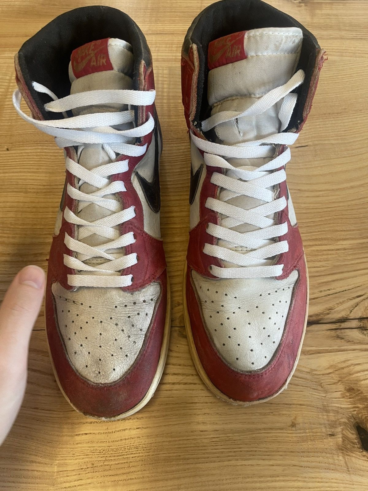 Jordan Brand Jordan 1 chicago 1985 Size US 10.5 / EU 43-44 - 3 Thumbnail
