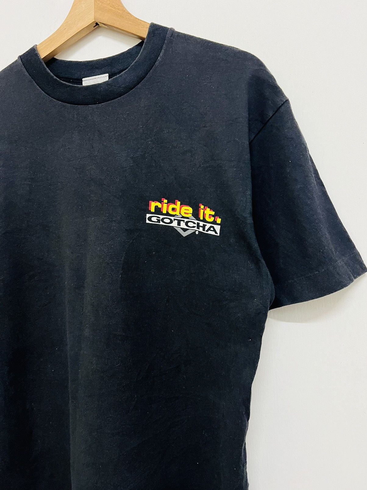 Gotcha × Vintage VINTAGE 1992 GOTCHA INTERNATIONAL SURF TEE Size US M / EU 48-50 / 2 - 4 Thumbnail