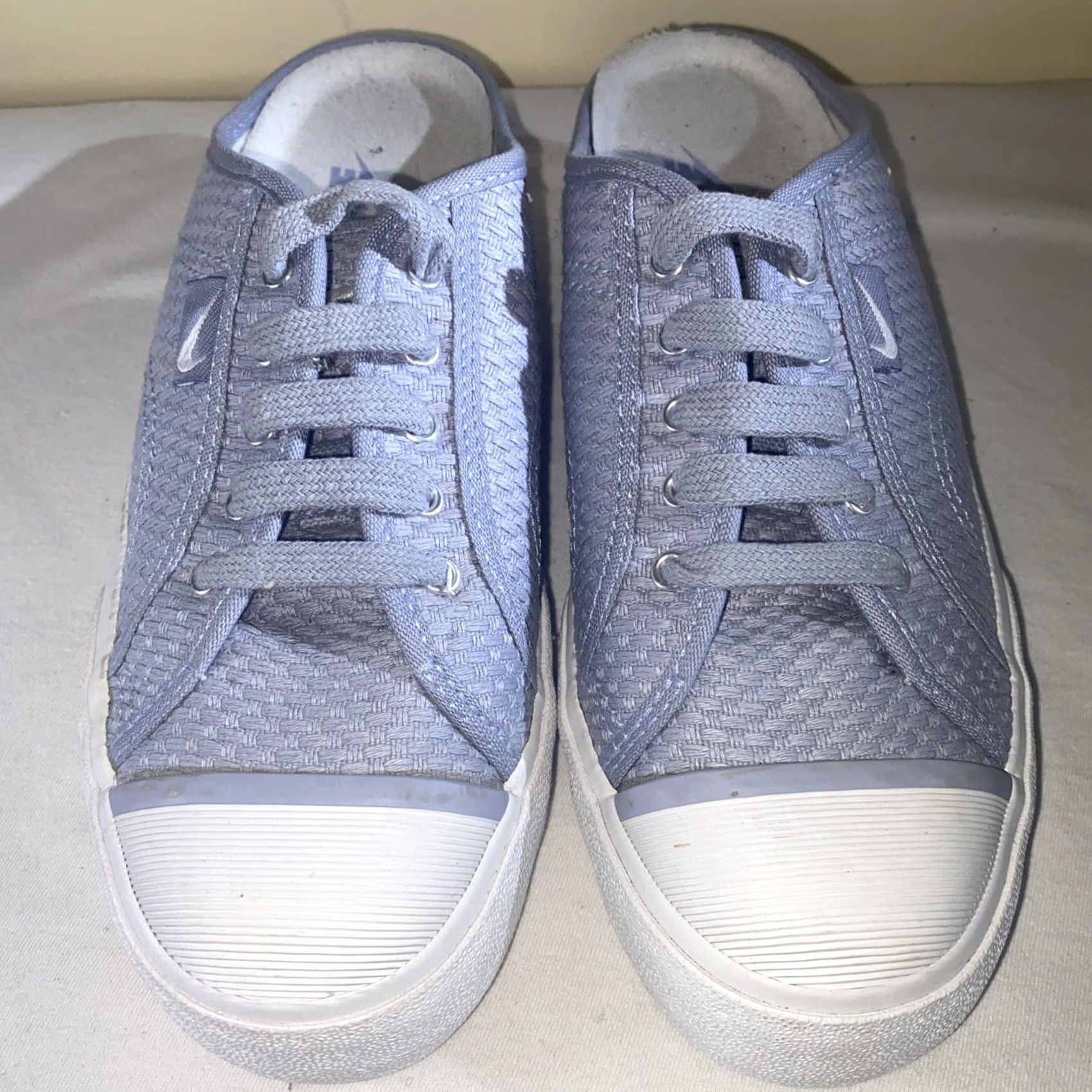 Nike Women Nike Slip-On Sneaker White Sky Blue 6.5 Womens Size 6.5 Nike Slip On Sneaker White Sky Blue 6.5 Size US 7 / IT 37 - 2 Thumbnail