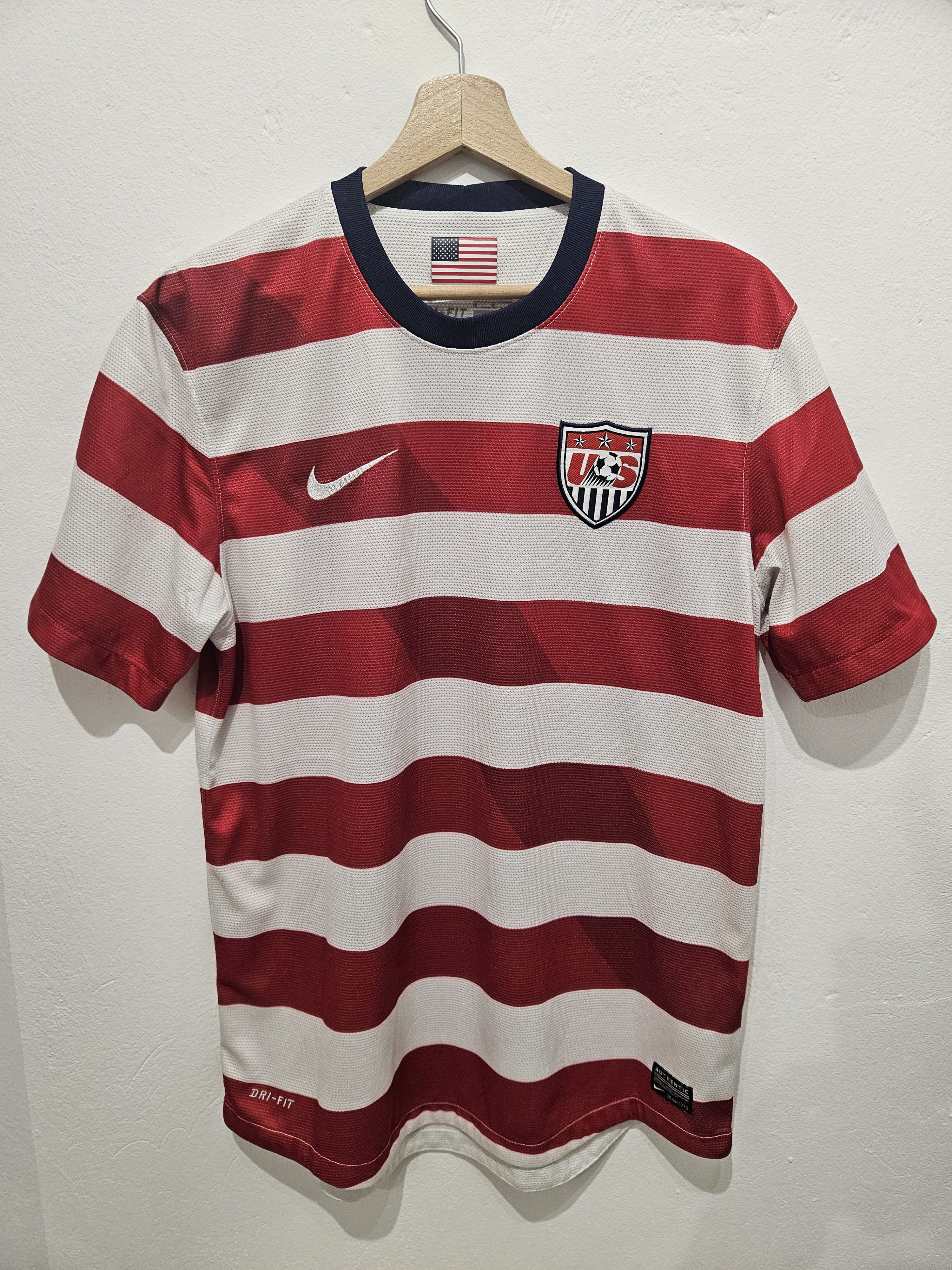 Nike Share NIKE USA 2012 2014 WALDO SIZE M JERSEY SHIRT Size US M / EU 48-50 / 2 - 1 Thumbnail