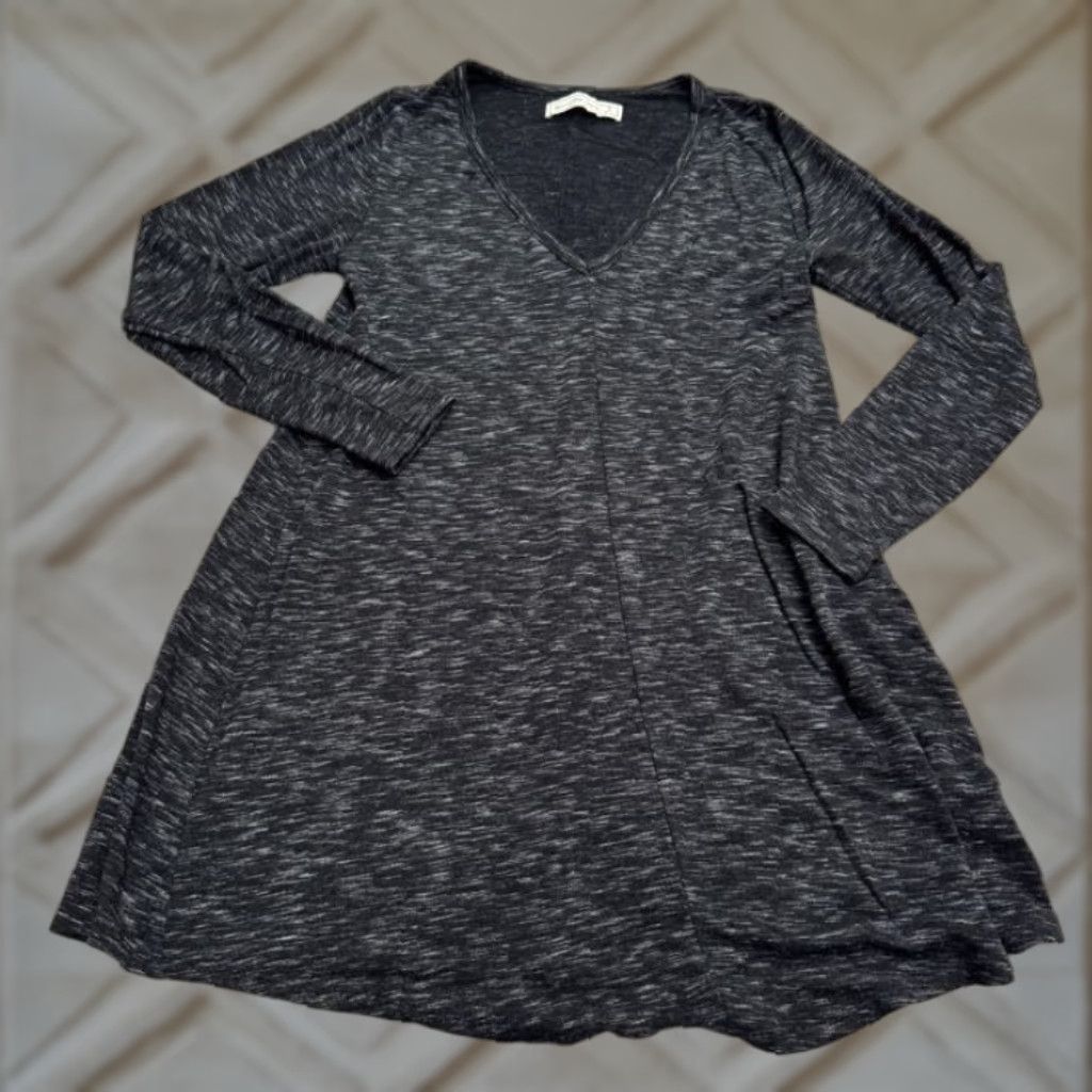 Abercrombie & Fitch Abercrombie & Fitch Dress Womens Small Dark Gray V-Neck LS Mini Super Soft Swing Size S / US 4 / IT 40 - 1 Thumbnail