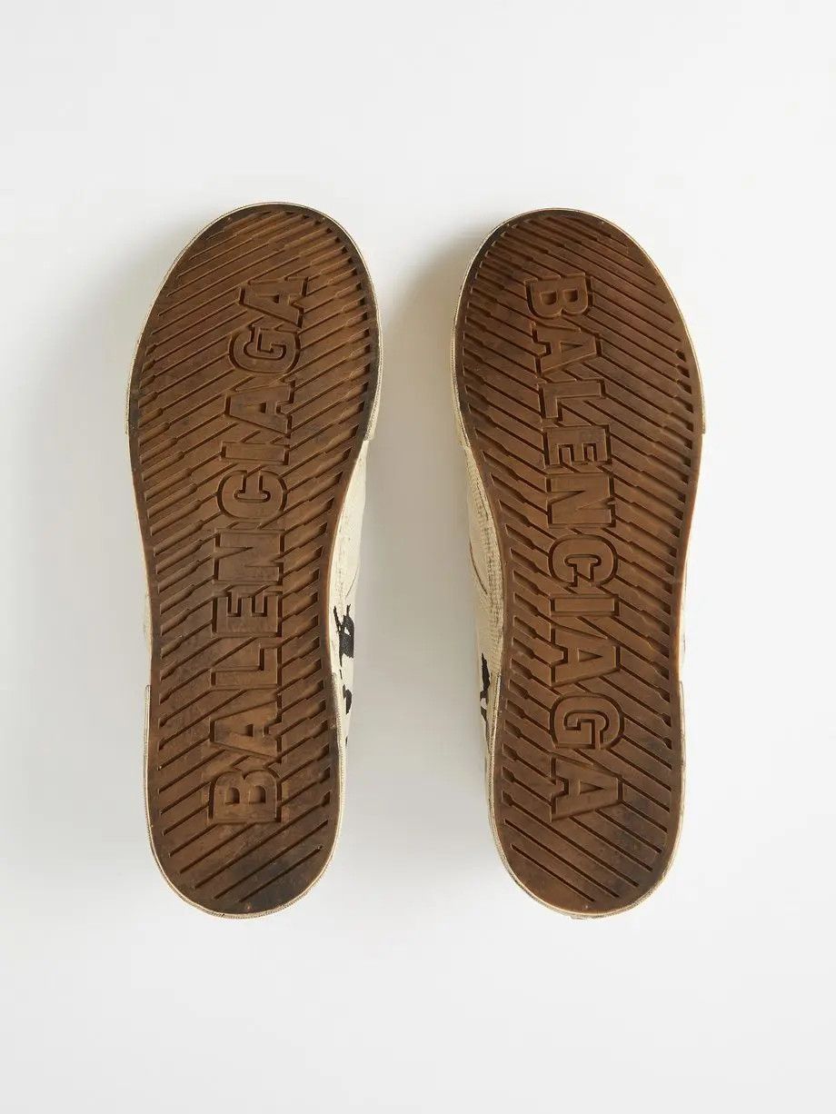 Balenciaga o1bcso1str0325 Paris Slip On Graffiti Sneakers Light Beige Size US 6 / EU 39 - 5 Thumbnail