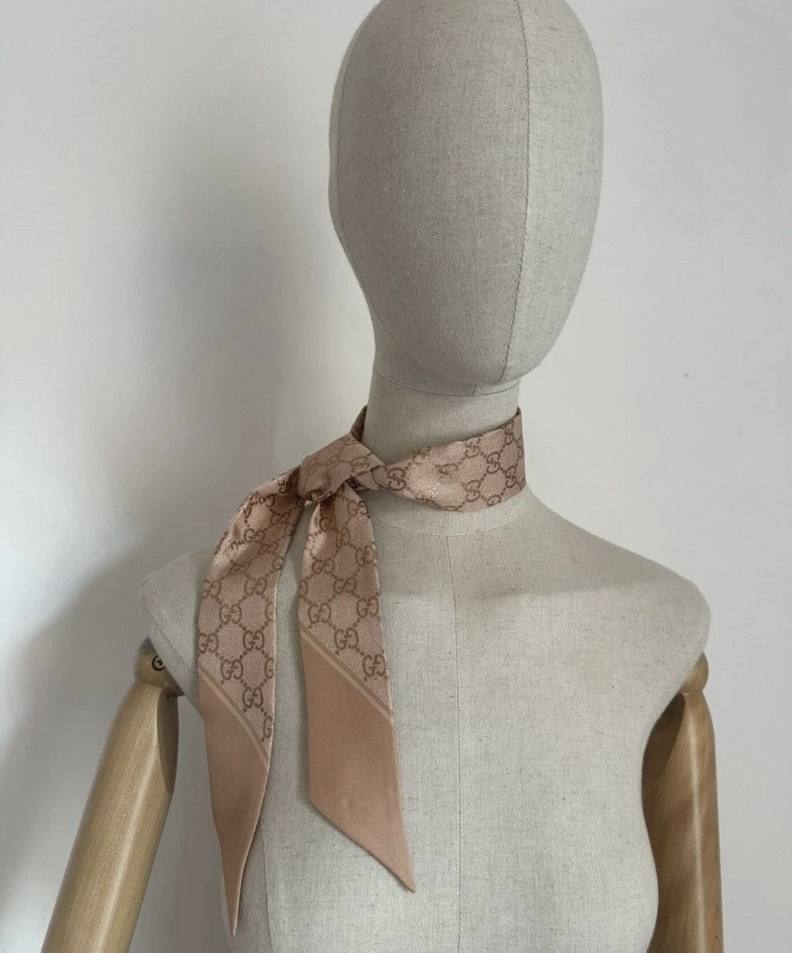 Gucci Gucci Bandeau Silk Scarf Pink GG Logo 5/120cm! Size ONE SIZE - 10 Thumbnail