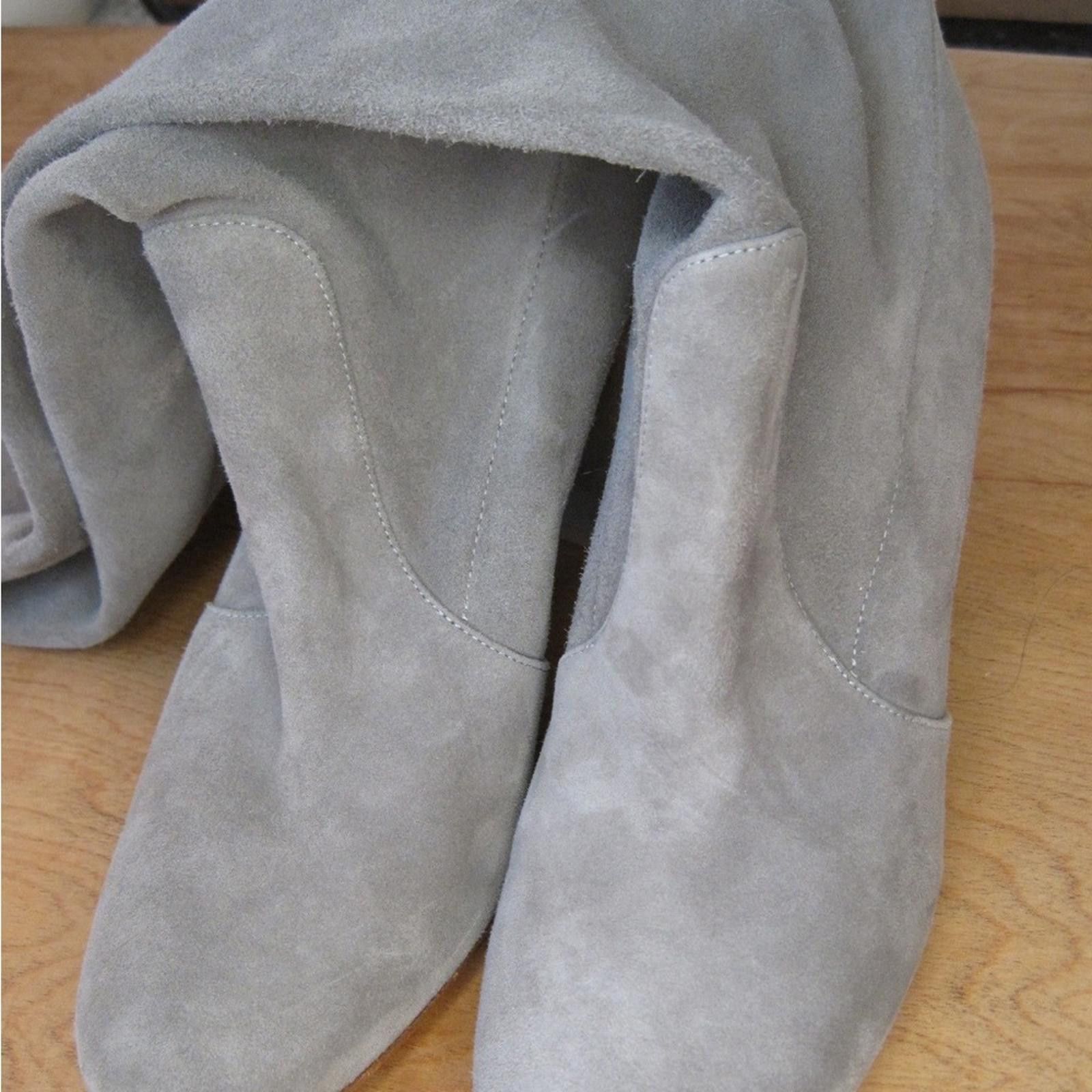 Gianvito Rossi Elegant Gray Suede Knee-High Boots with Block Heel Size US 8.5 / IT 38.5 - 3 Thumbnail
