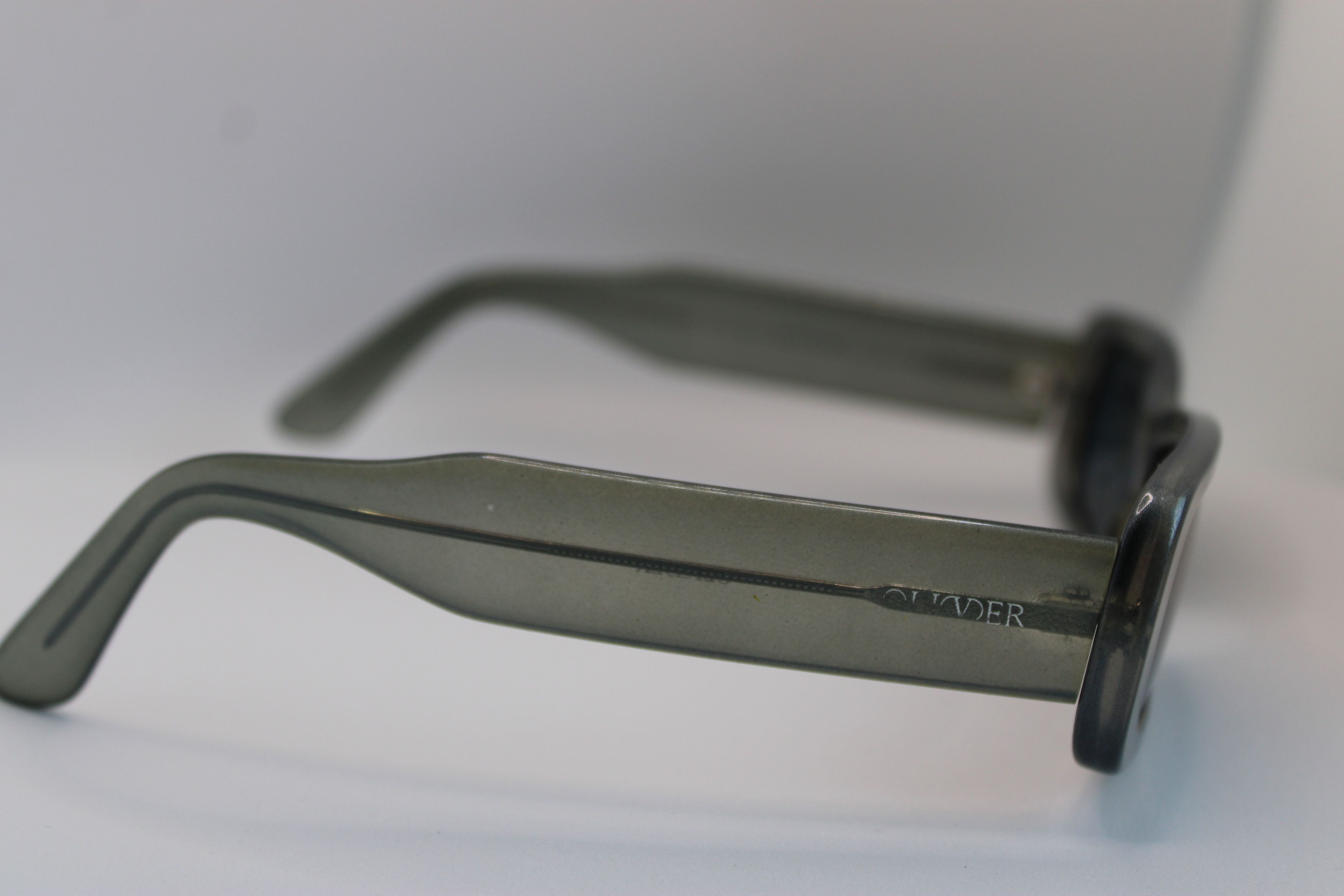 Valentino Vtg. Oliver by Valentino Grey&Black Sunglasses Size ONE SIZE - 4 Thumbnail