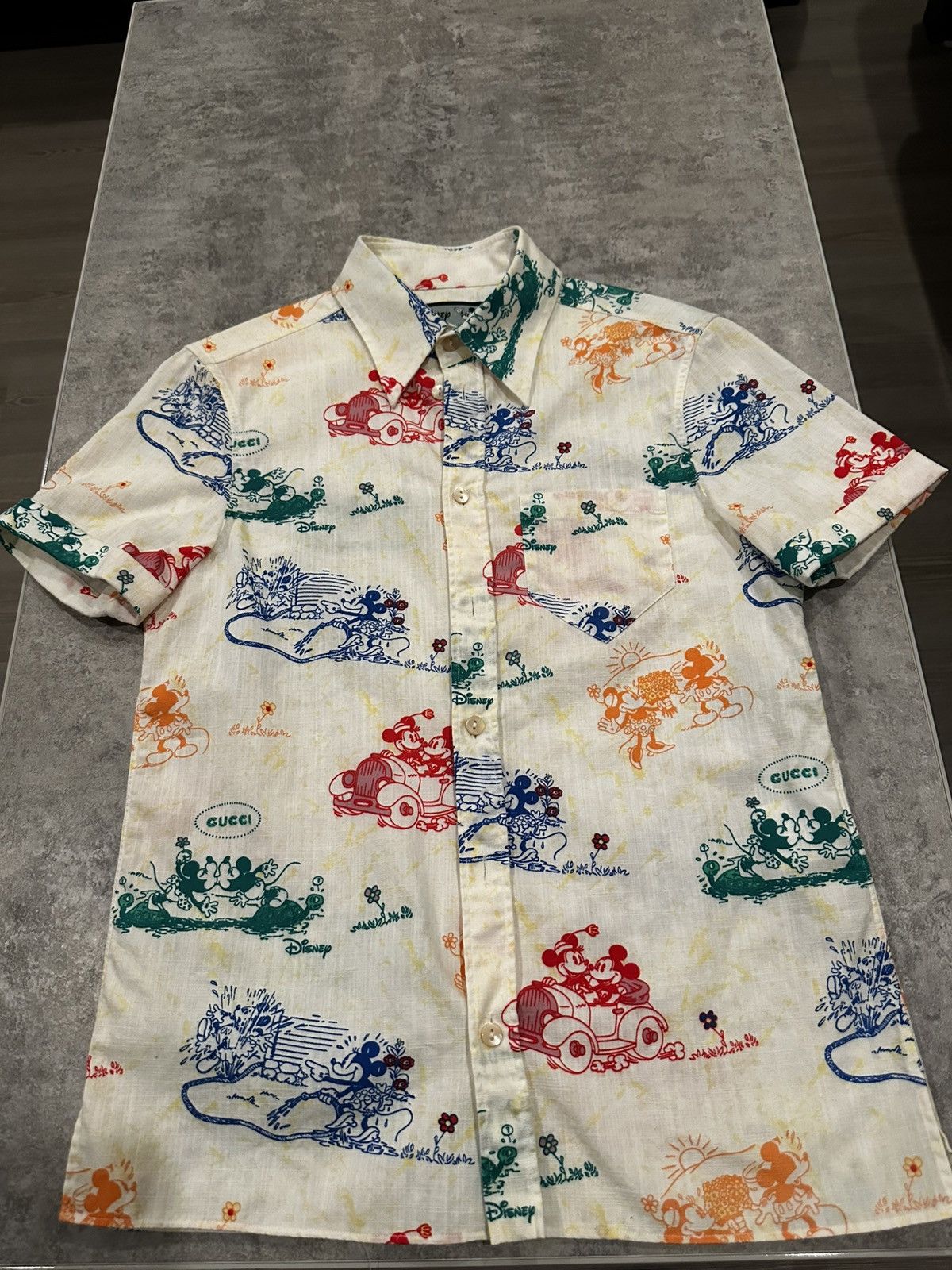 Gucci Gucci x Disney Mickey and Minnie Button Up Size US XS / EU 42 / 0 - 1 Thumbnail