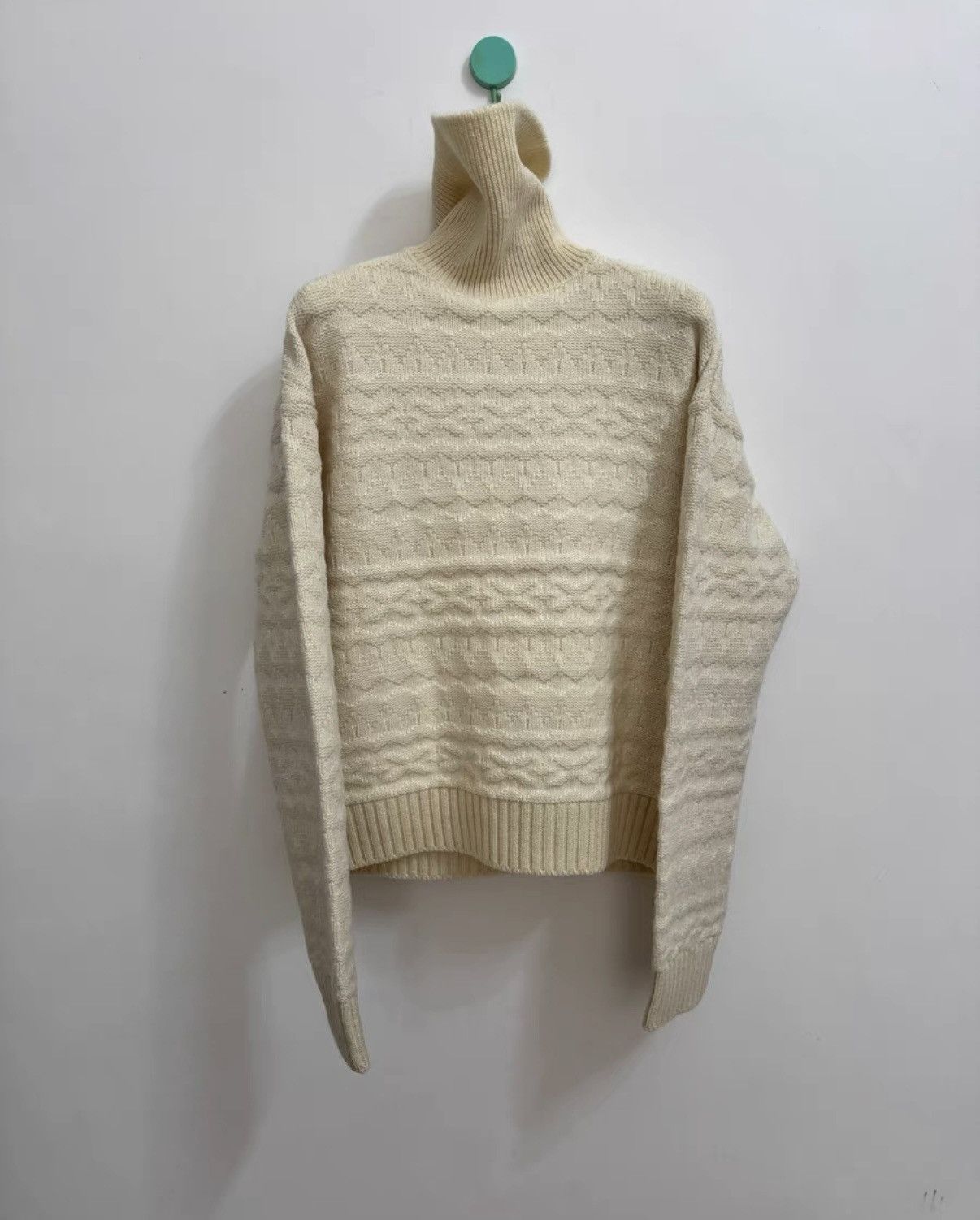 Takahiromiyashita The Soloist. TAKAHIROMIYASHITA THE SOLOIST white sweater Size US S / EU 44-46 / 1 - 2 Thumbnail