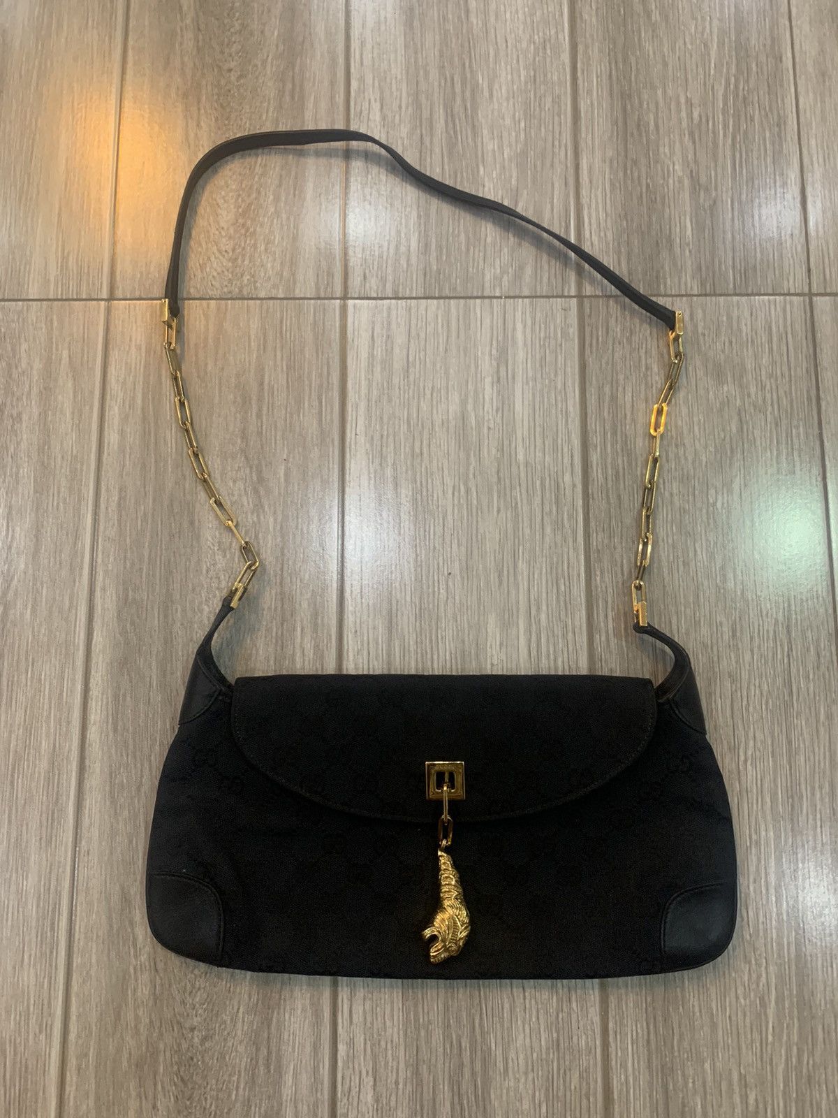 Gucci × Tom Ford Gucci Tom ford Iconic Rare Monogram Tiger Charm Chain Bag Size ONE SIZE - 2 Thumbnail