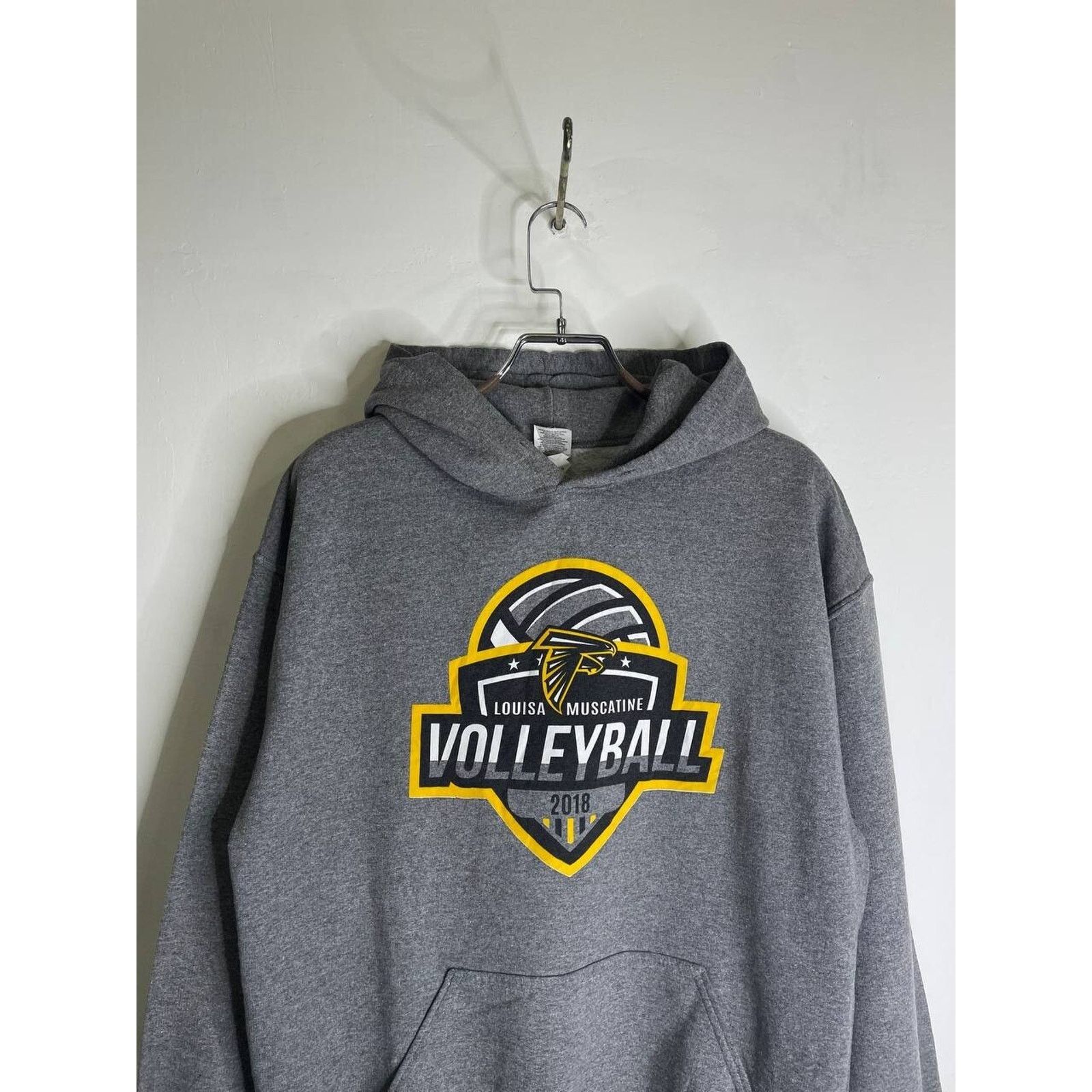 Vintage Vintage Gildan Louisa Muscatine Volleyball Hoodie Size L Size US L / EU 52-54 / 3 - 2 Thumbnail