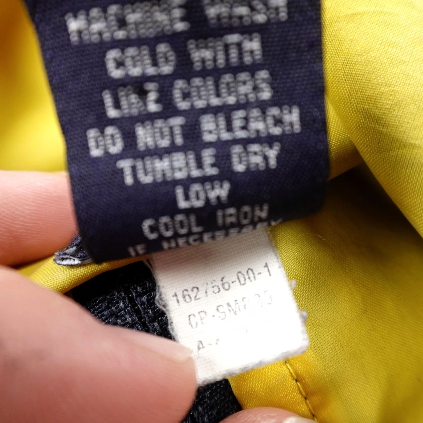 Gap VINTAGE Gap Jacket Mens XL Blue Yellow Anorak 1/2 Zip Windbreaker Pullover Coat Pockets Hooded Lined Nylon Zipper Stand-Up Collar Casual Outdoor Size US XL / EU 56 / 4 - 6 Thumbnail
