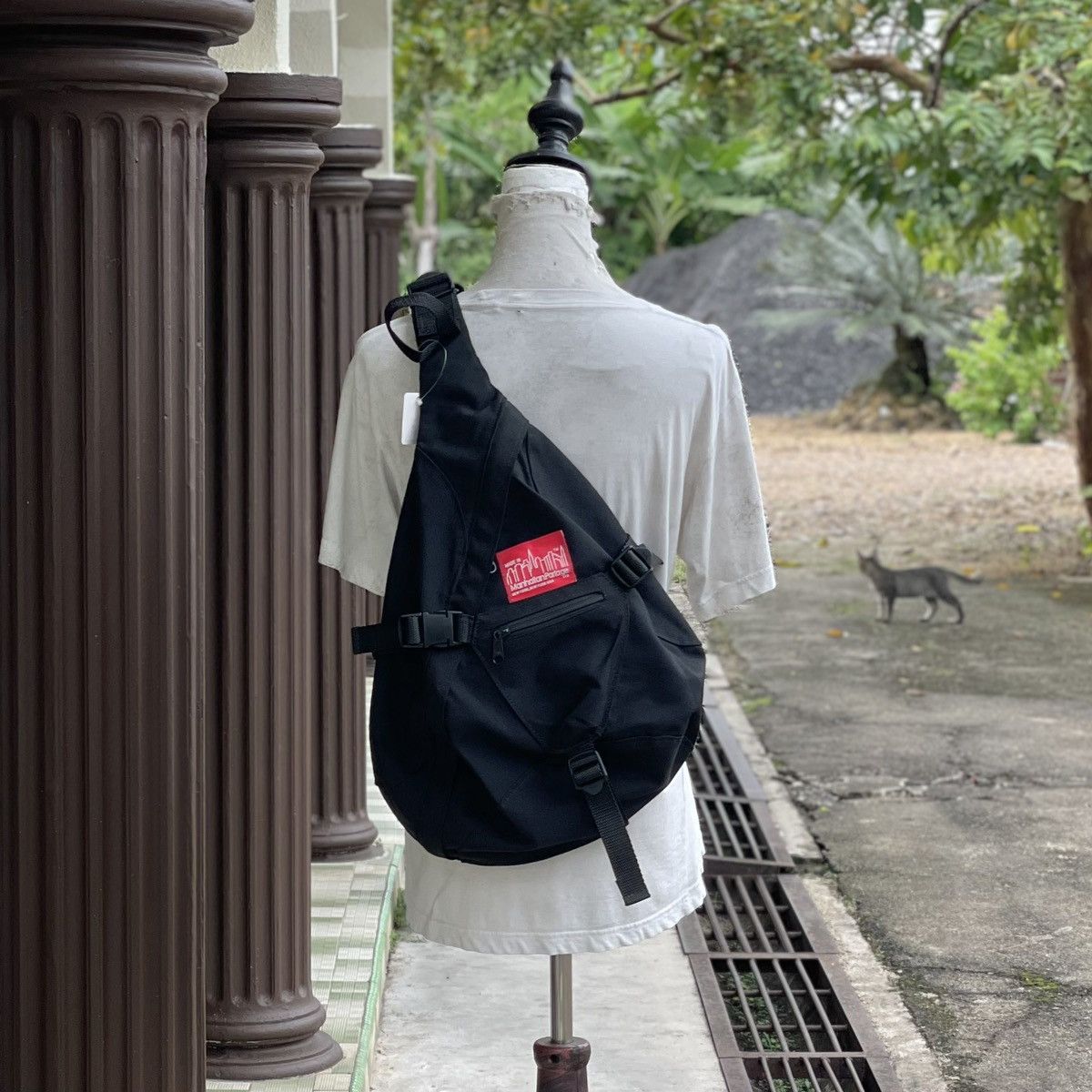 Manhattan Portage MANHATTAN PORTAGE J-BAG CROSSBODY BACKPACK MADE IN USA Size ONE SIZE - 10 Thumbnail