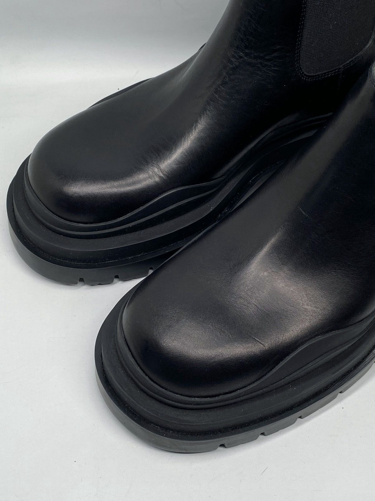 Bottega Veneta Bottega Veneta Tire Leather Chelsea Ankle Boots size 37.5 Size US 7.5 / IT 37.5 - 4 Thumbnail