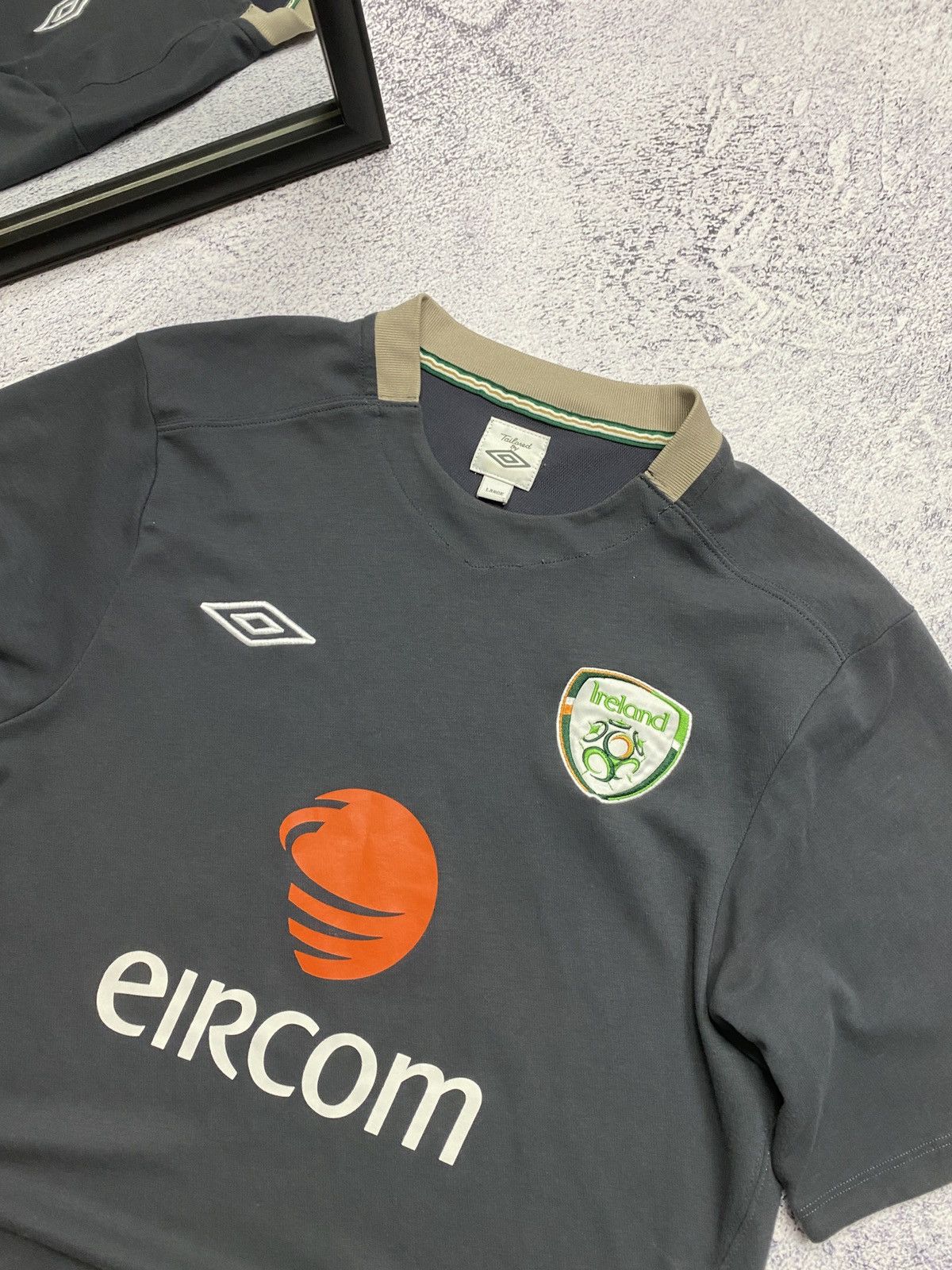 Umbro Republic of Ireland 2010/11 Umbro Home Training Jersey Size US L / EU 52-54 / 3 - 4 Thumbnail