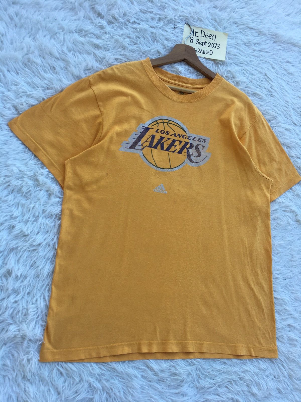 NBA Rare Vintage L.A Lakers x Adidas Tshirt Size US XL / EU 56 / 4 - 3 Thumbnail