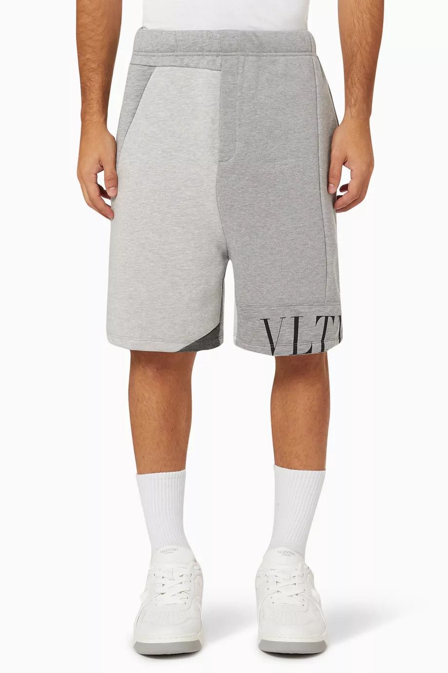 Valentino o1y0525 Logo Short in Gray Size US 30 / EU 46 - 1 Thumbnail