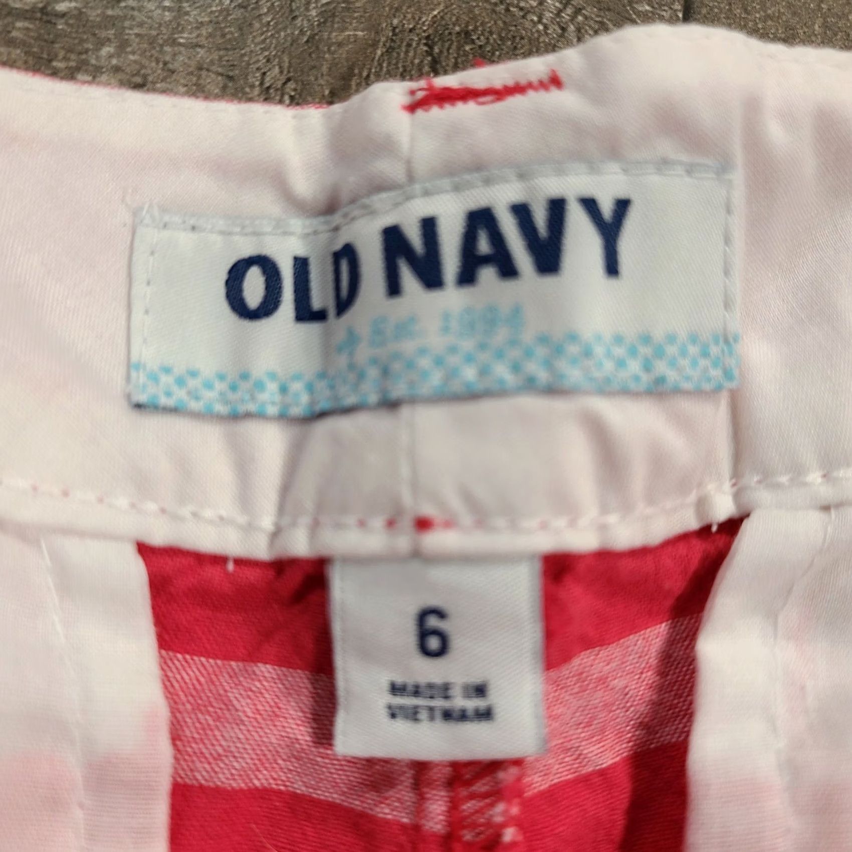 Old Navy Old Navy Shorts Womens 6 Pink Chino Mid-Rise Striped Preppy Flat Front Casual Size 24" / US 00 / IT 34 - 3 Thumbnail