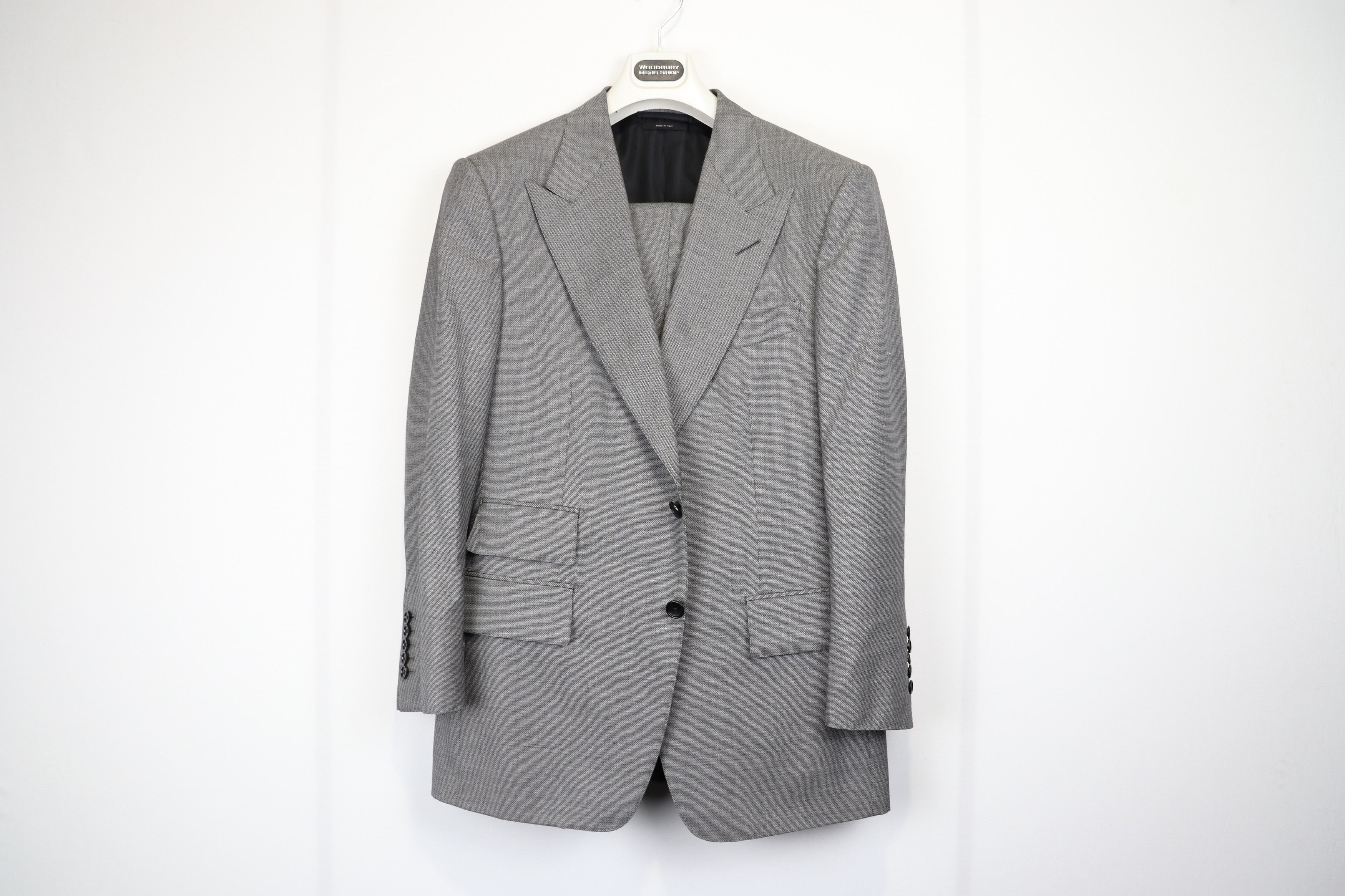 image of Tom Ford O1Rshd Windsor Suit In Grey, Men's (Size Large)