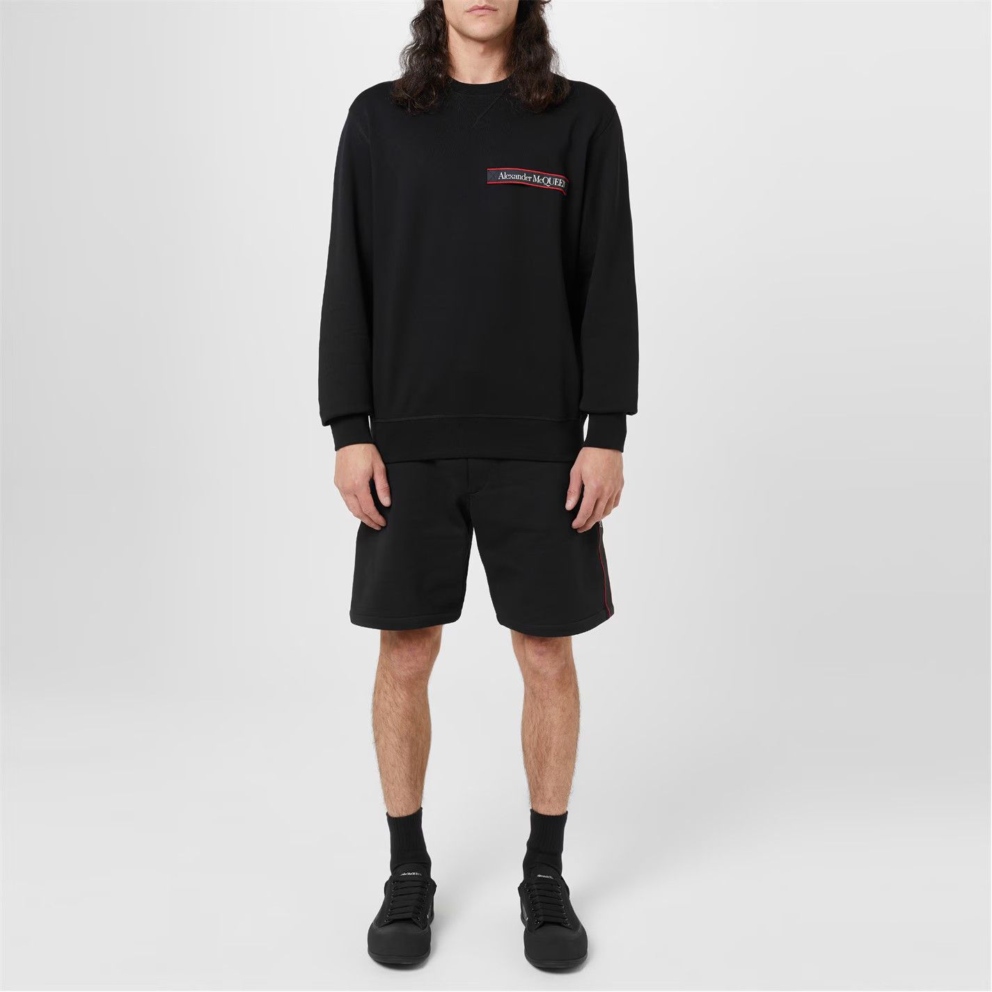 Alexander McQueen o1g2r1mq0326 Logo Tape Sweatshirt in Black Size US S / EU 44-46 / 1 - 3 Thumbnail