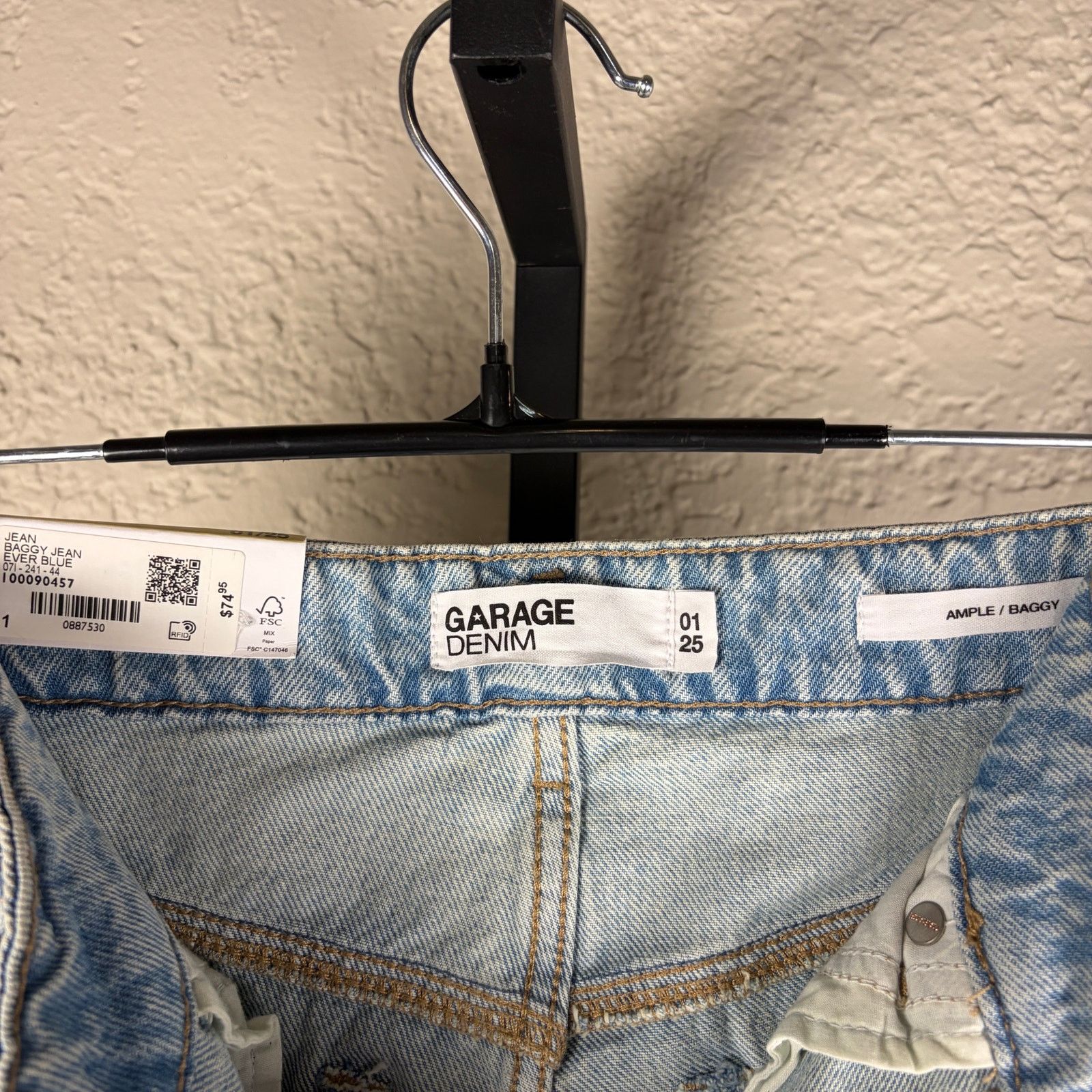 Garage Garage Denim Light Wash Baggy Ripped NWT Jeans Size 01 Size 26" / US 2 / IT 38 - 3 Thumbnail
