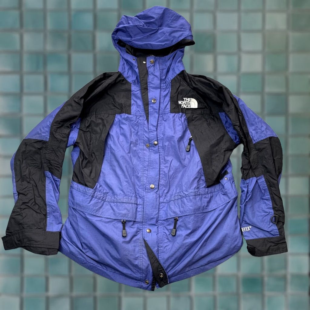 The North Face VINTAGE The North Face Jacket L Blue Gore Tex Hooded Waterproof Windbreaker Men 90s Size US L / EU 52-54 / 3 - 1 Thumbnail