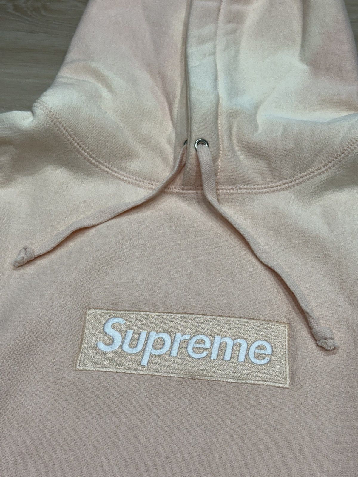 Supreme Supreme FW16 Peach Box Logo Hoodie Size US M / EU 48-50 / 2 - 5 Thumbnail