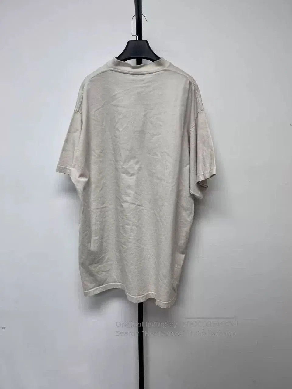 Balenciaga Balenciaga Be Different Letter Apple Logo T-Shirt. Size US M / EU 48-50 / 2 - 2 Thumbnail