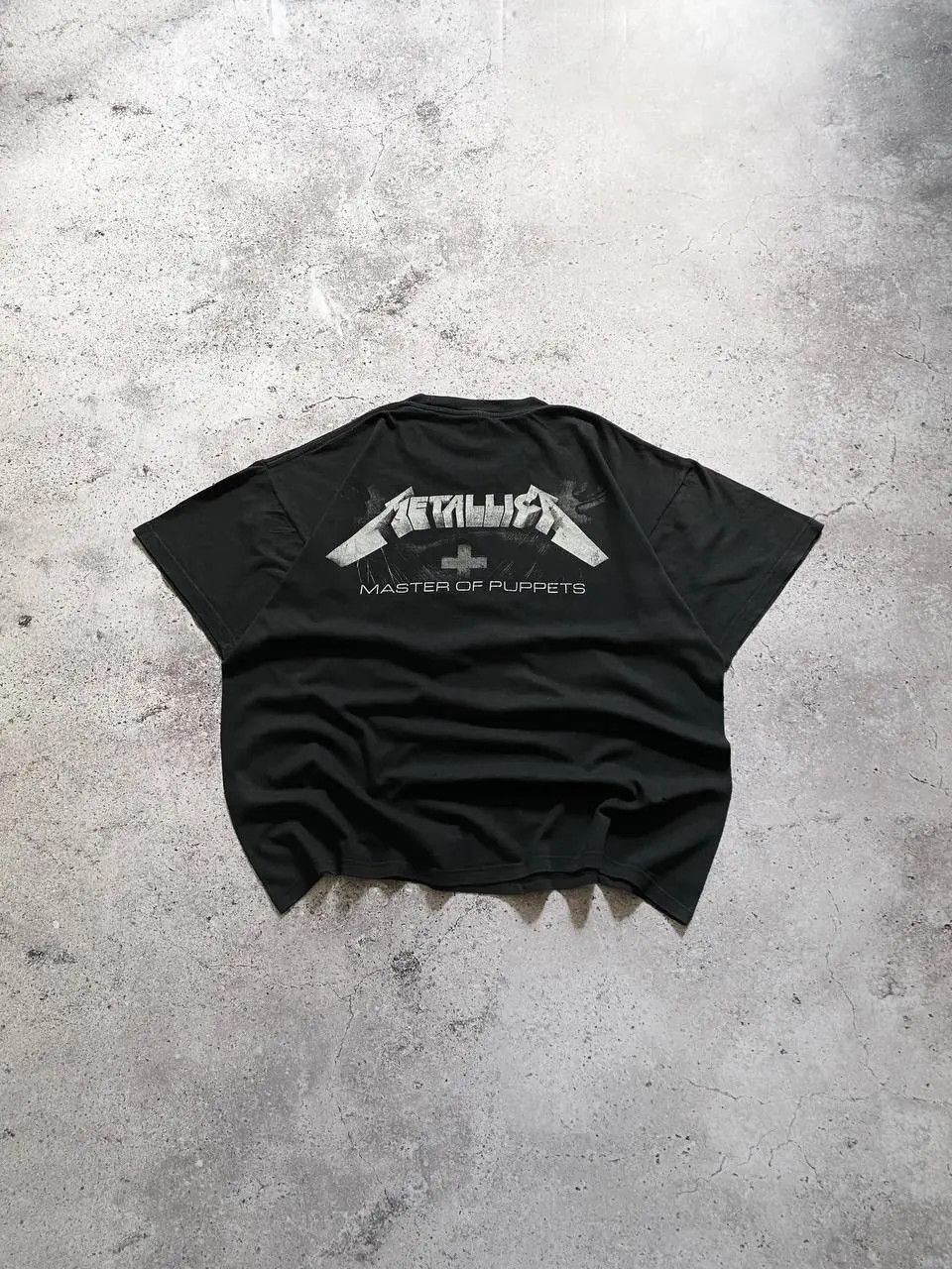 Band Tees VINTAGE 2002 METALLICA ‘MASTER OF PUPPETS’METAL BAND T SHIRT Size US M / EU 48-50 / 2 - 9 Thumbnail