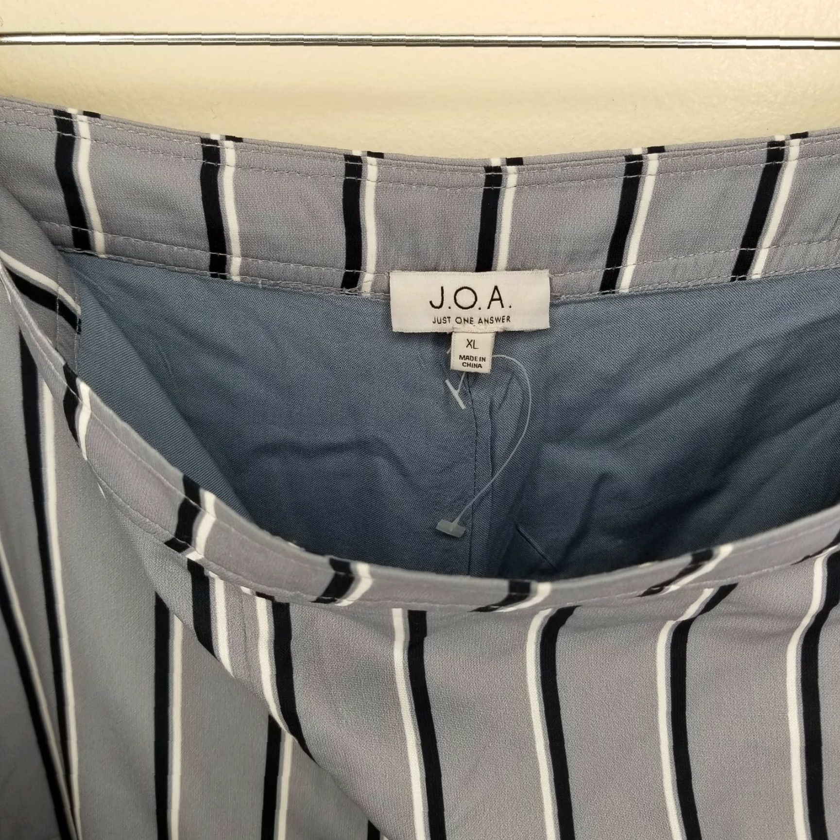 Vintage VINTAGE? Wait, J.O.A. brand not vintage. Use: J.O.A. Just One Answer Womens Pants Blue Striped Flowy XL Size 40" / US 18 - 4 Thumbnail