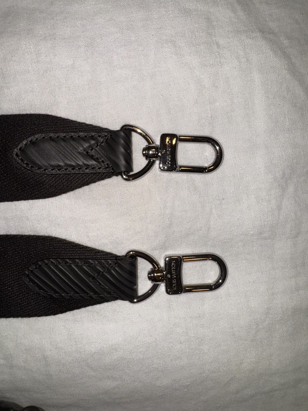 Louis Vuitton Louis Vuitton Soft Polochon PM in Epi XL Leather Black Size ONE SIZE - 11 Thumbnail